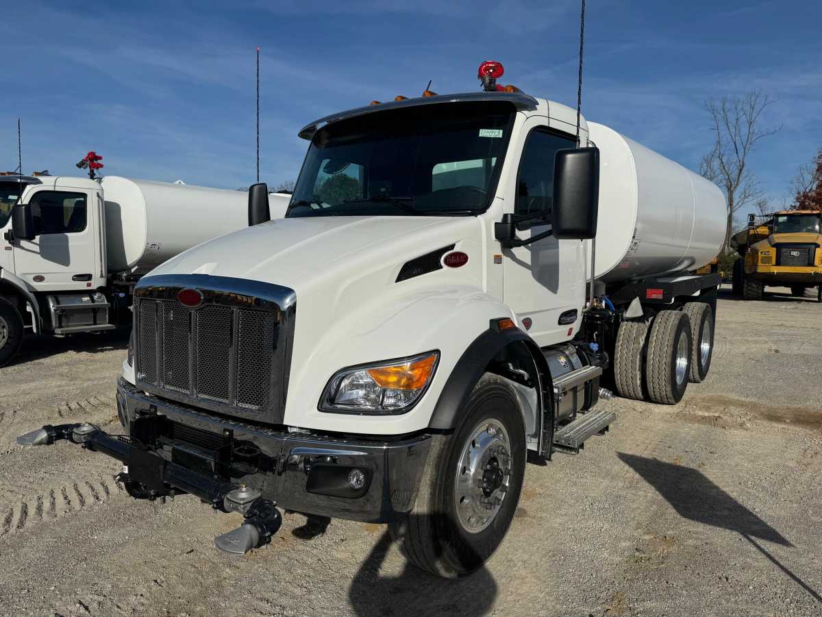 2025 PETERBILT 548 WATER Photo 1