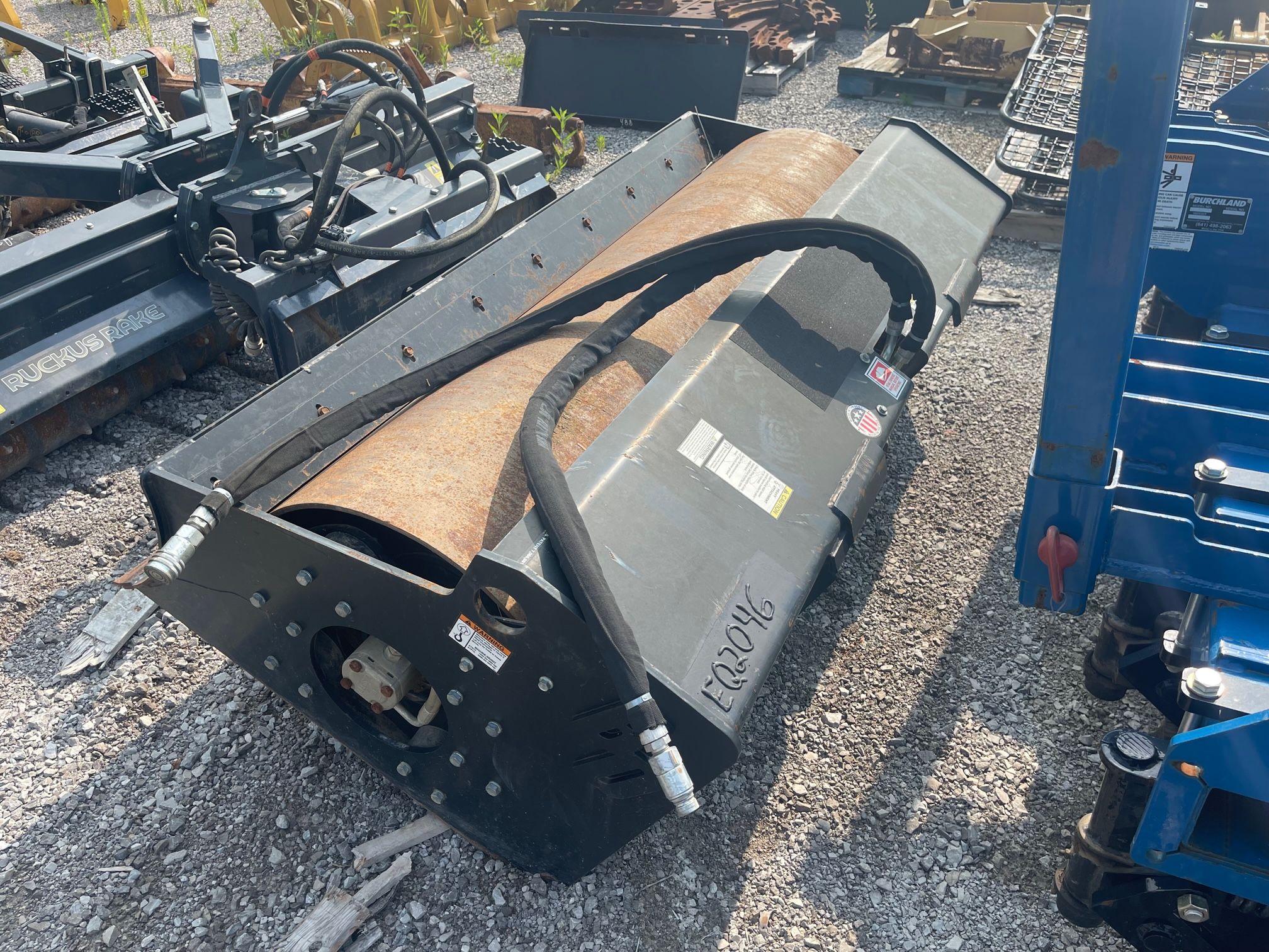 2020 BLUE DIAMOND 72" SMOOTH VIBRATORY ROLLER-SS Photo 1 Thumbnail