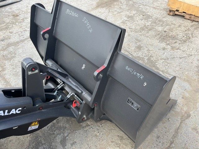 MECALAC AX1000 WHEEL LOADER BUCKET (1m3) Photo 3 Thumbnail