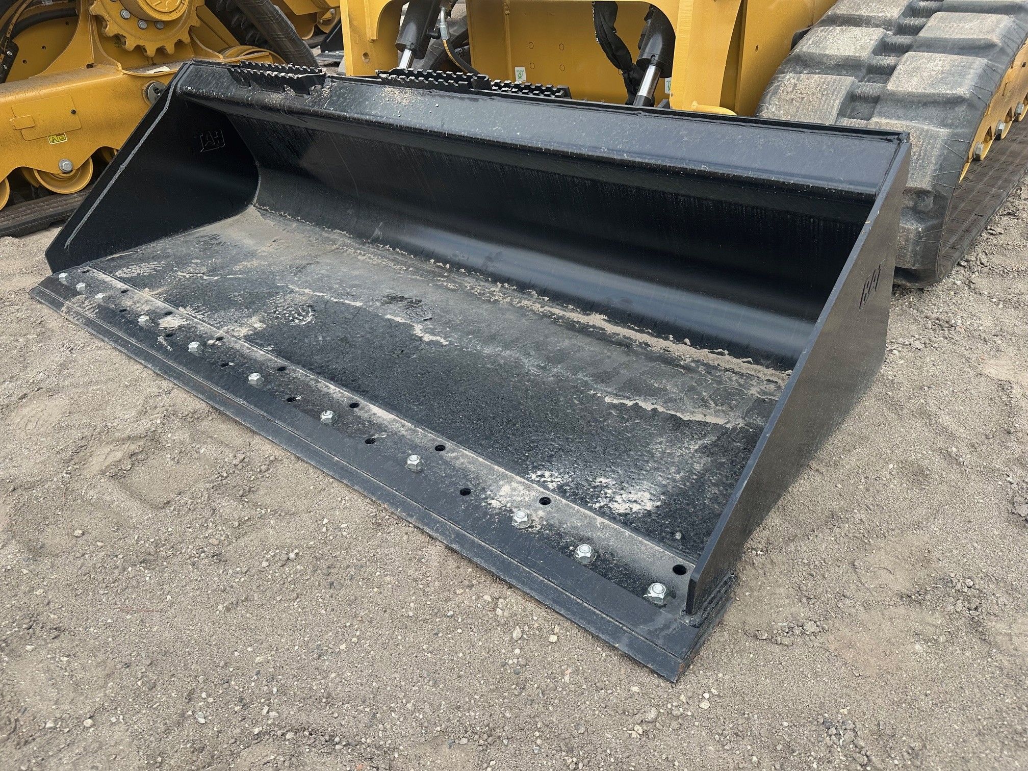 CAT 299D3 80" Skid Steer Bucket Photo 1 Thumbnail