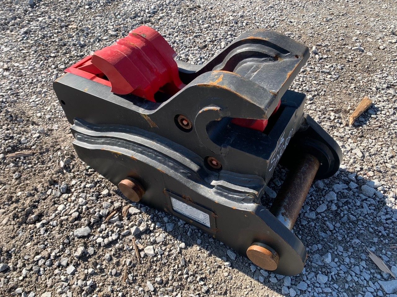 HYDRAULIC QUICK COUPLER FOR SY95C Photo 1 Thumbnail