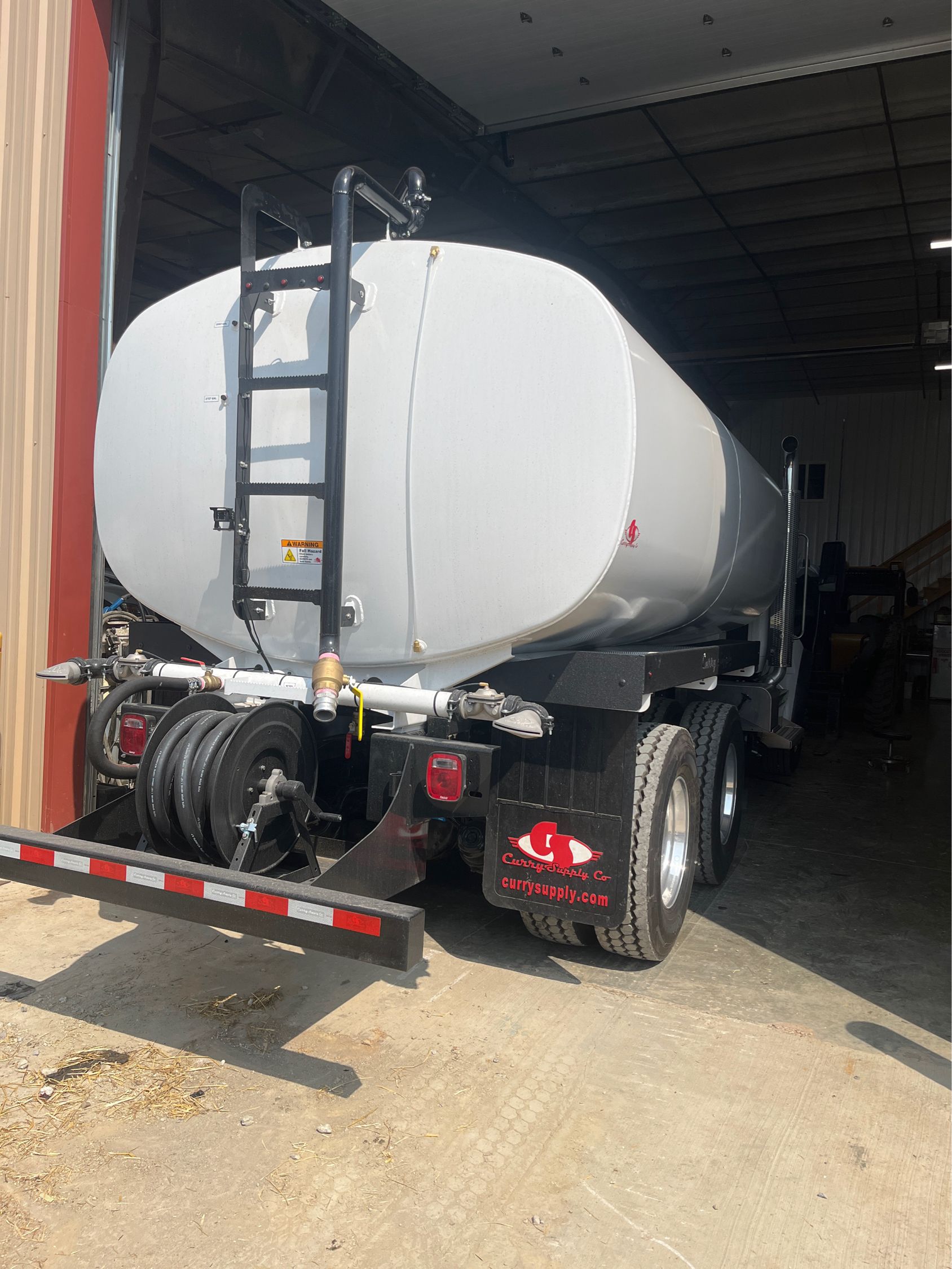 2025 PETERBILT 548 WATER Photo 3 Thumbnail