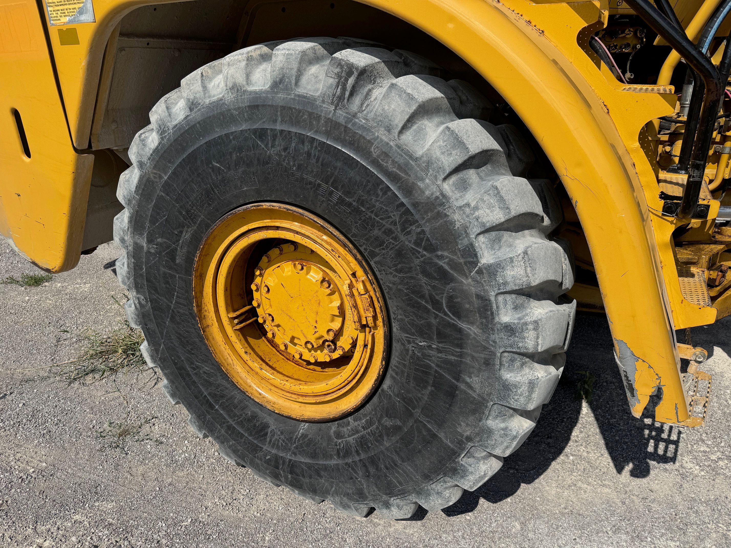 2004 CAT 735 Photo 10 Thumbnail