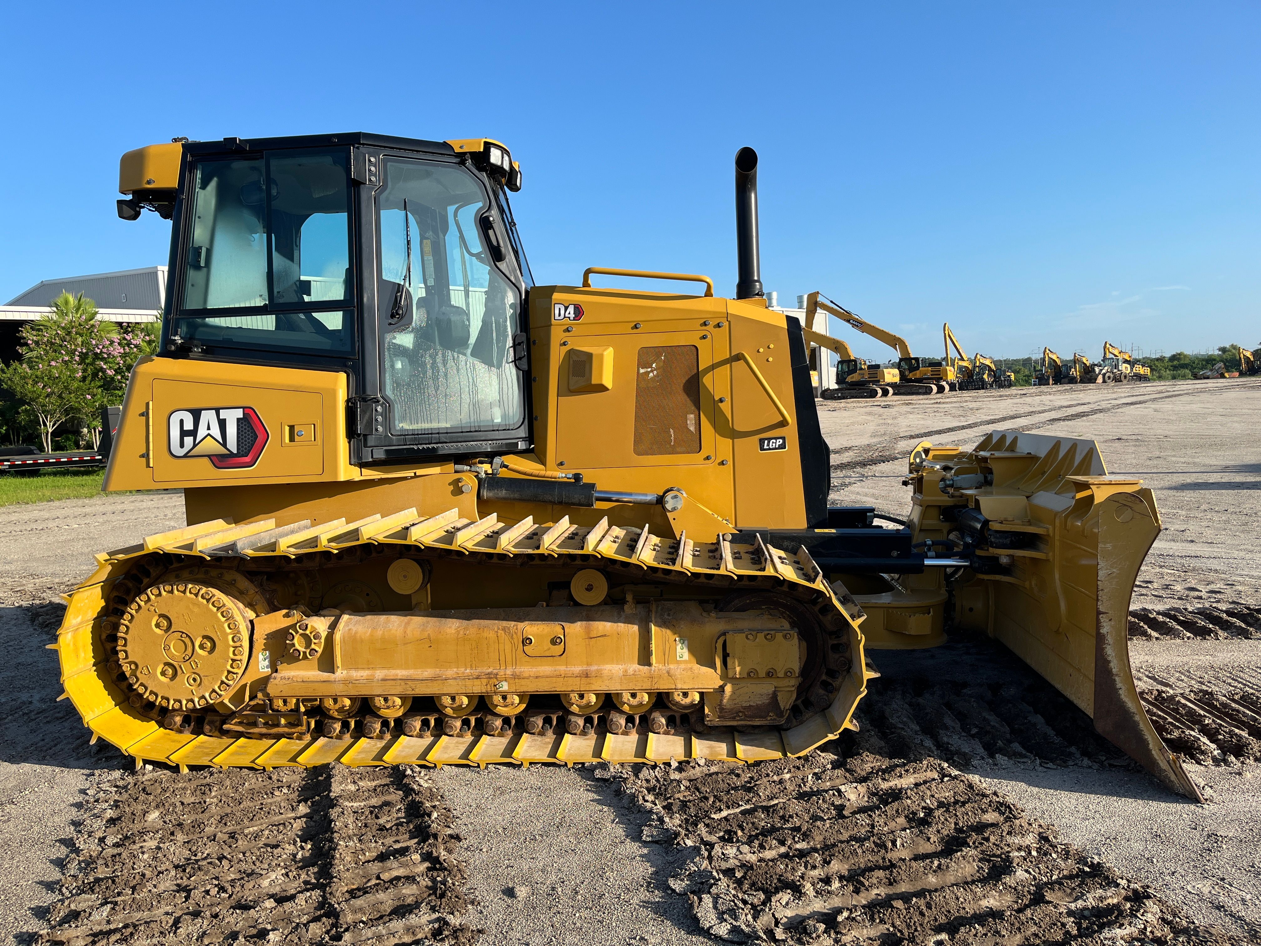 2021 CAT D4 LGP Photo 5 Thumbnail