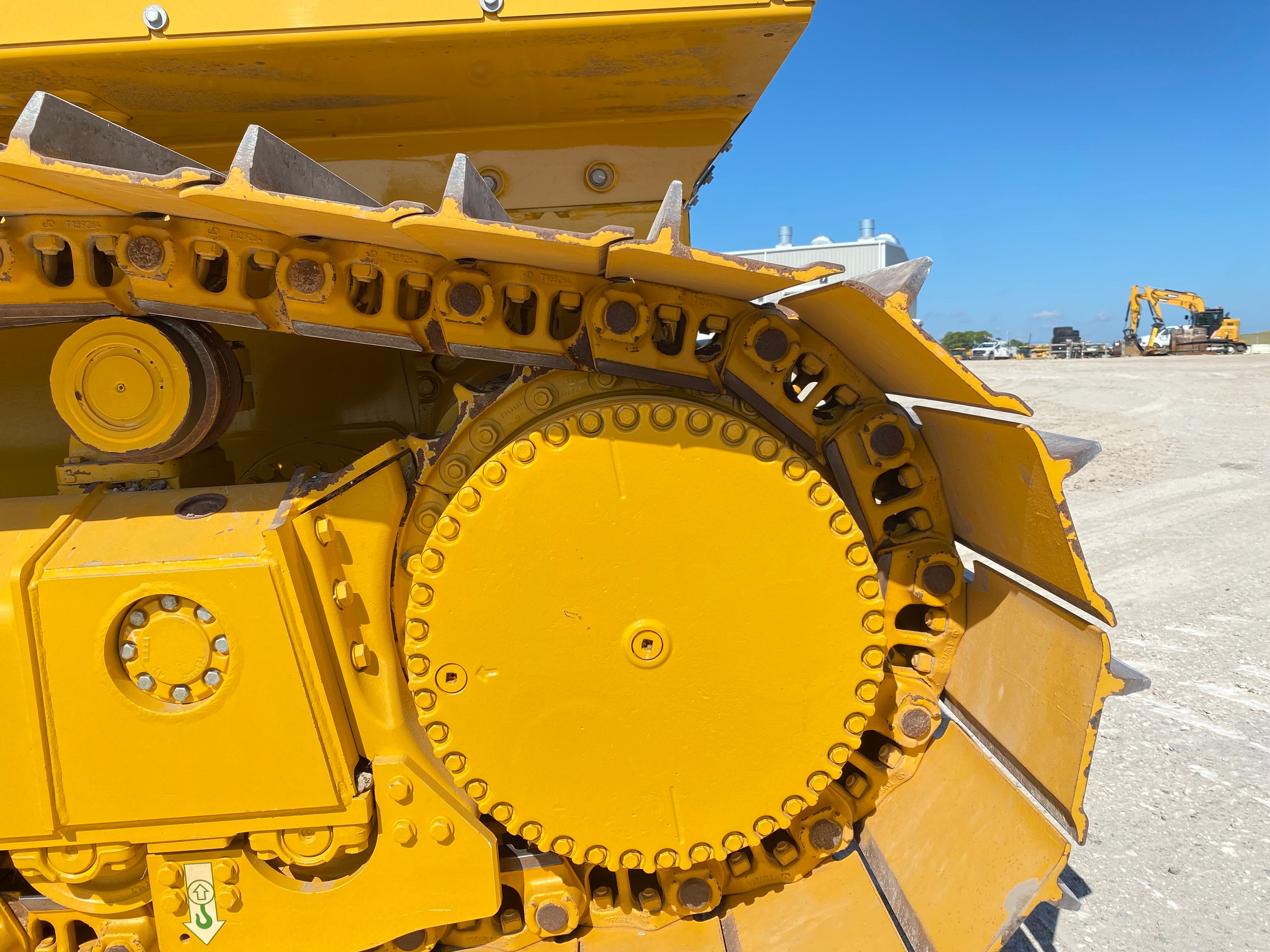 2022 JOHN DEERE 850L LGP Photo 12 Thumbnail