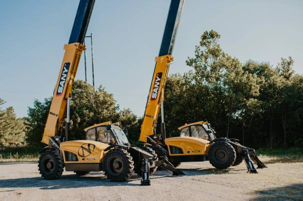 SANY telehandlers using outriggers