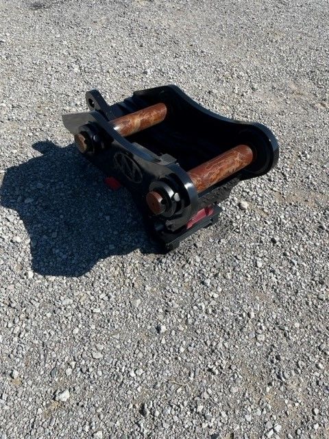 HYDRAULIC QUICK COUPLER FOR SY215C Photo 3 Thumbnail