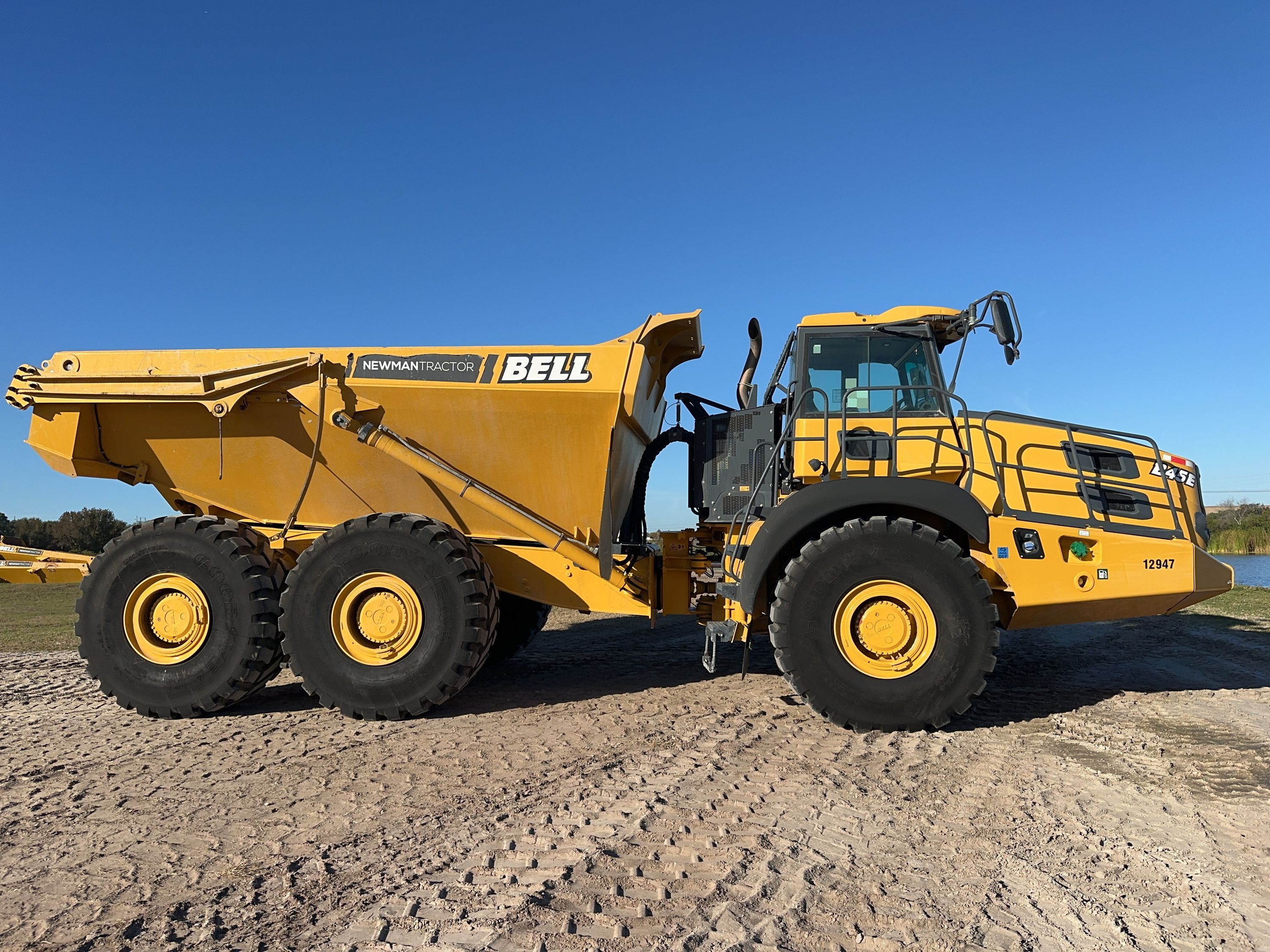 2025 BELL B45E Photo 2 Thumbnail