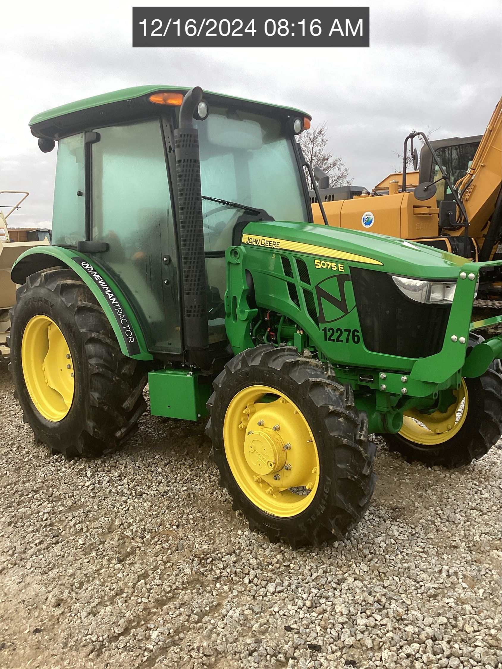 2022 JOHN DEERE 5075E Photo 2 Thumbnail