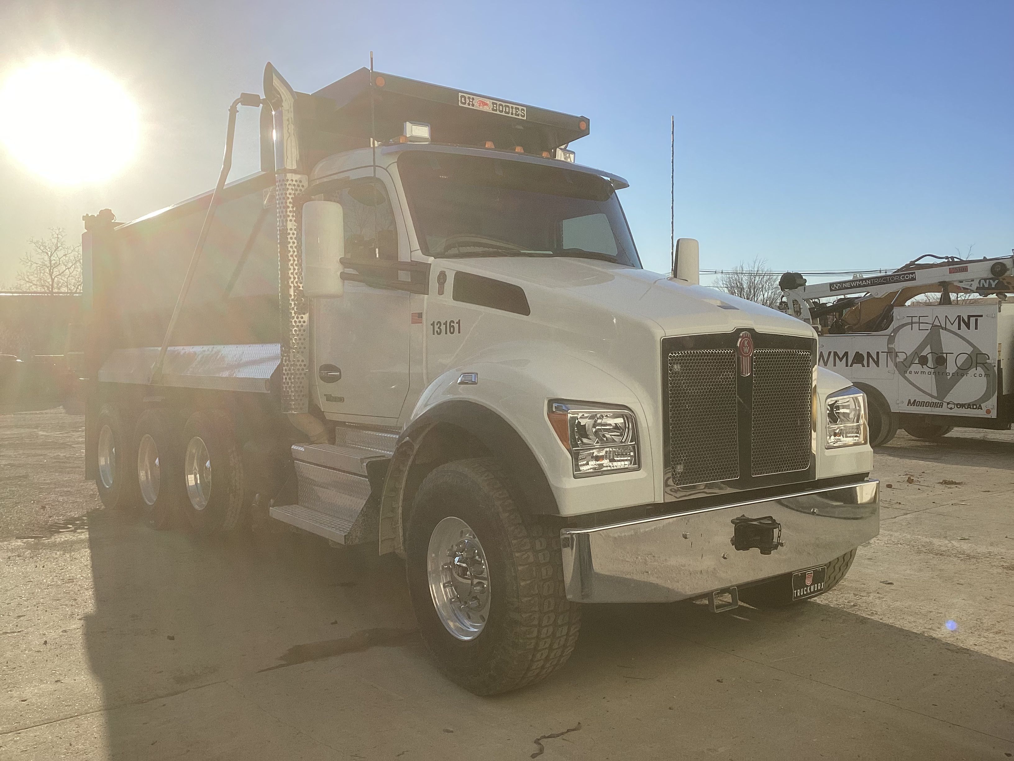 2024 KENWORTH T880 DUMP Photo 5 Thumbnail