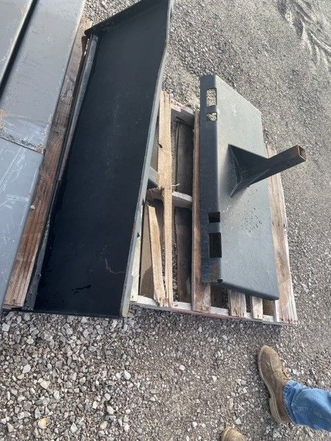 SKID STEER TRAILER HITCH ATTACHMENT Photo 3 Thumbnail
