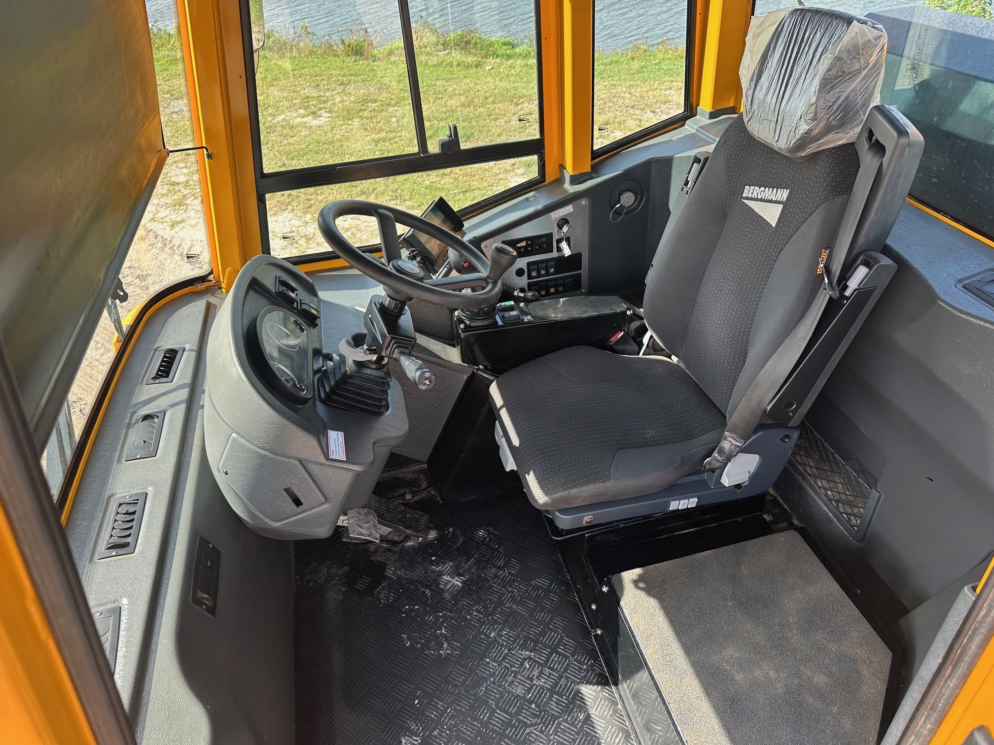 2021 BERGMANN C815S-R Photo 7 Thumbnail