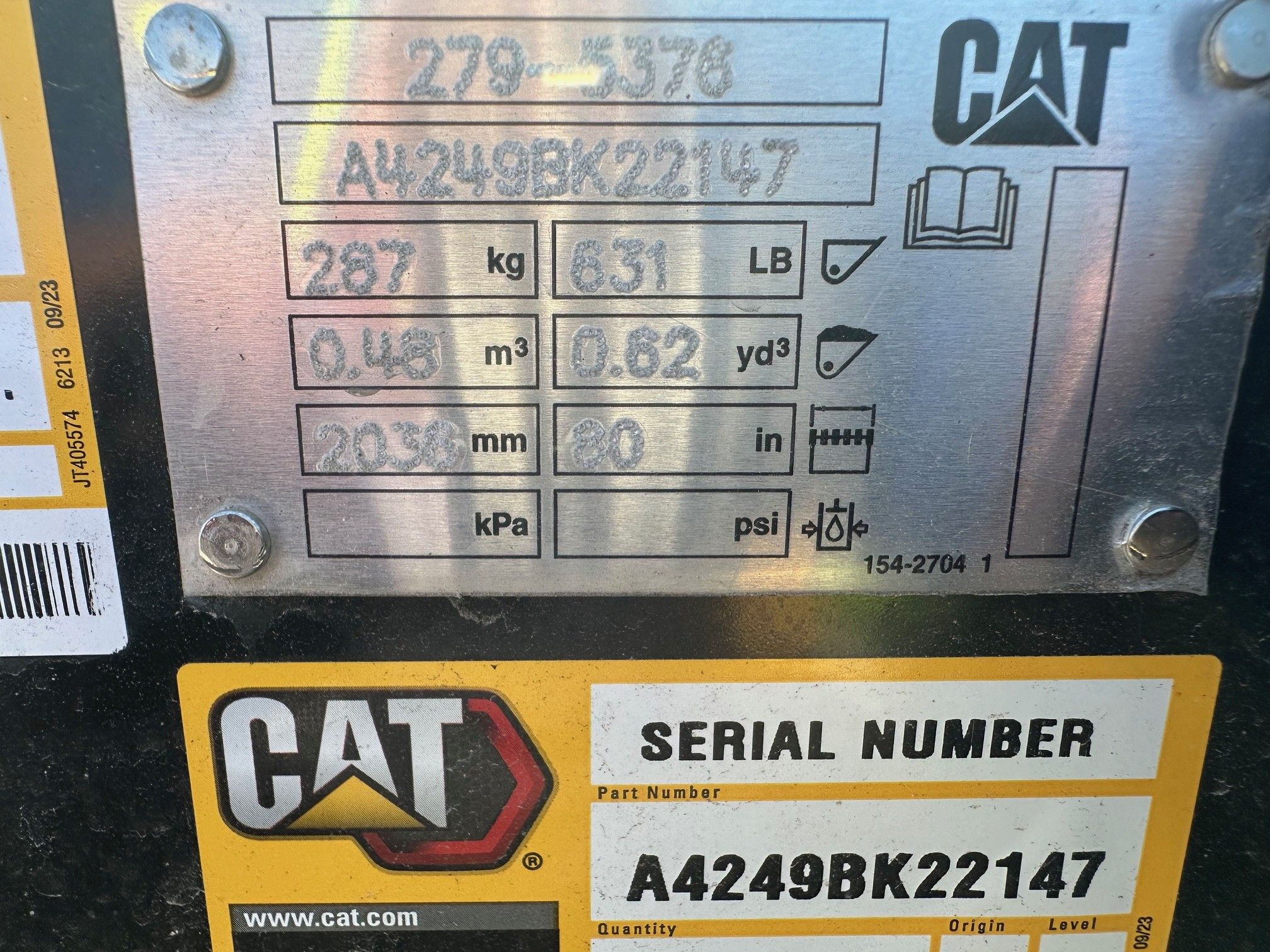 CAT 299D3 80" Skid Steer Bucket Photo 5 Thumbnail