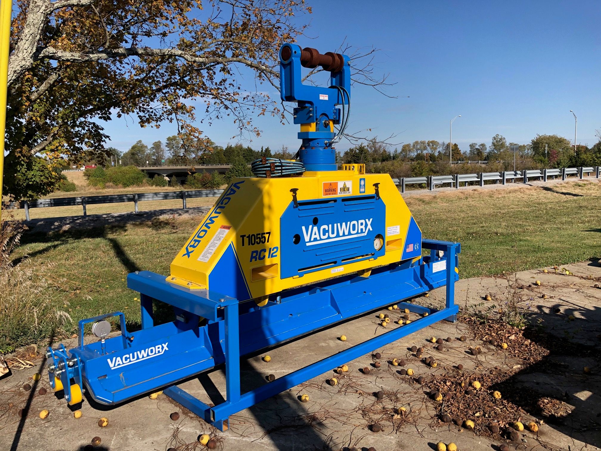 2019 VACUWORX RC12 VACUUM LIFTER FOR CAT 336 Photo 1 Thumbnail