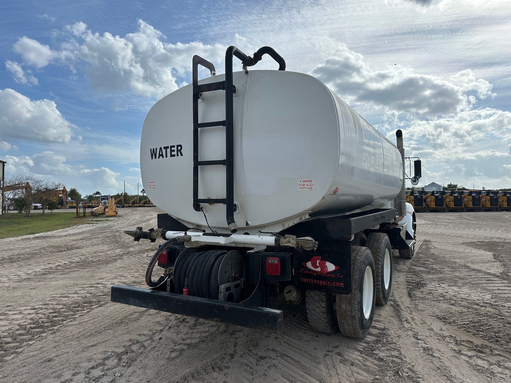 2019 KENWORTH T370 WATER Photo 4 Thumbnail