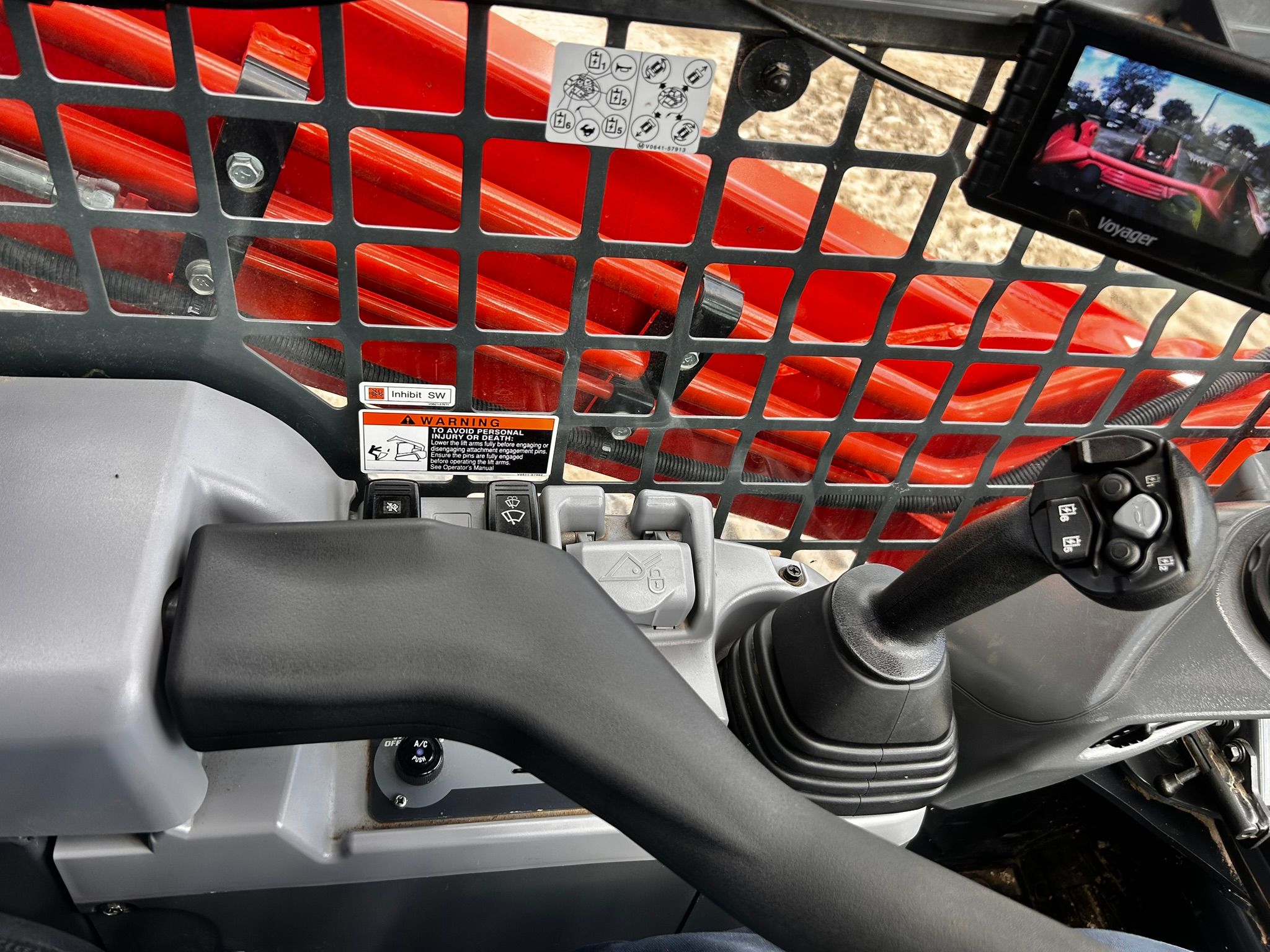 2024 KUBOTA SVL97-2HFC Photo 10 Thumbnail