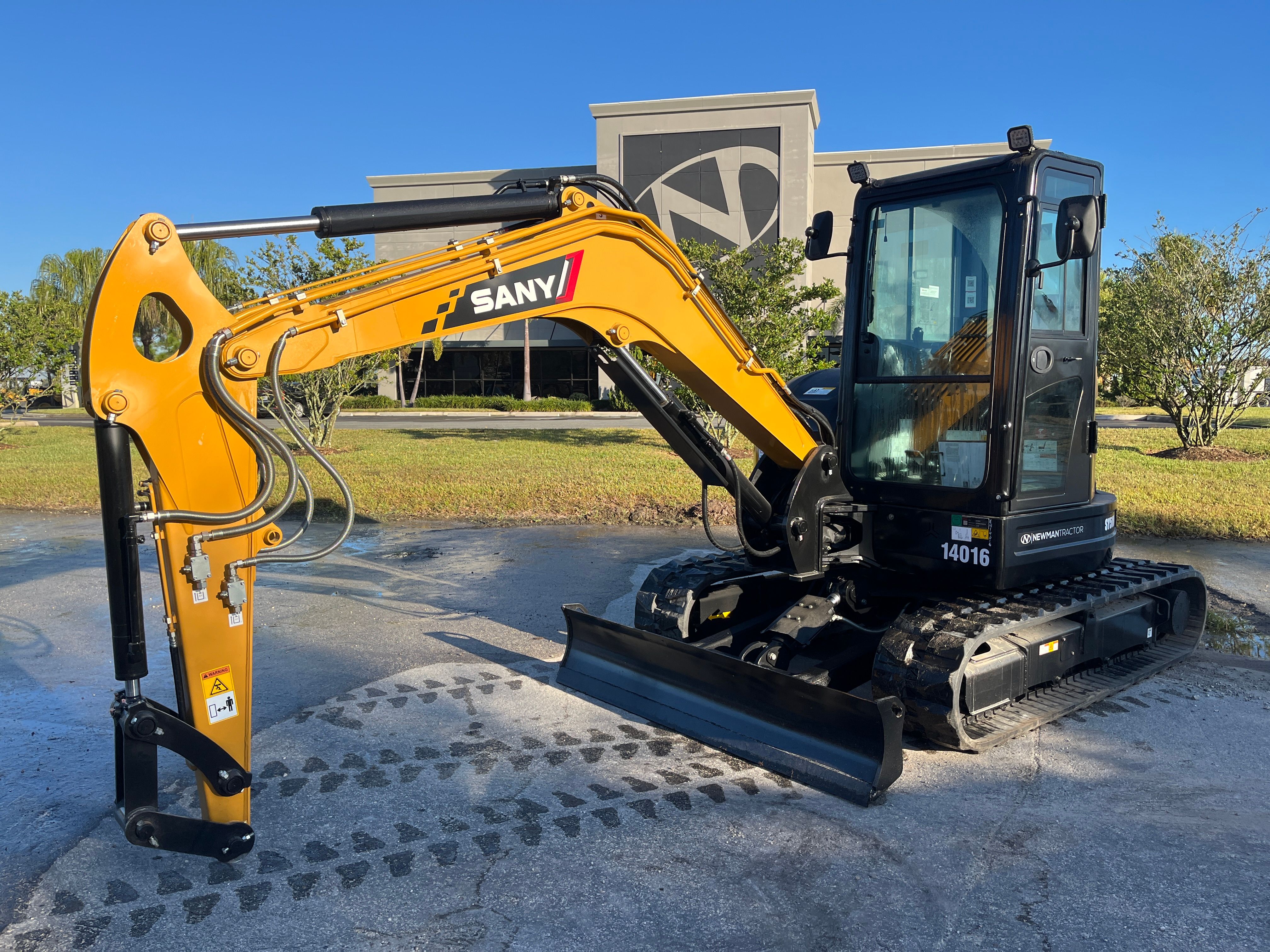 2025 SANY SY50U Photo 1 Thumbnail