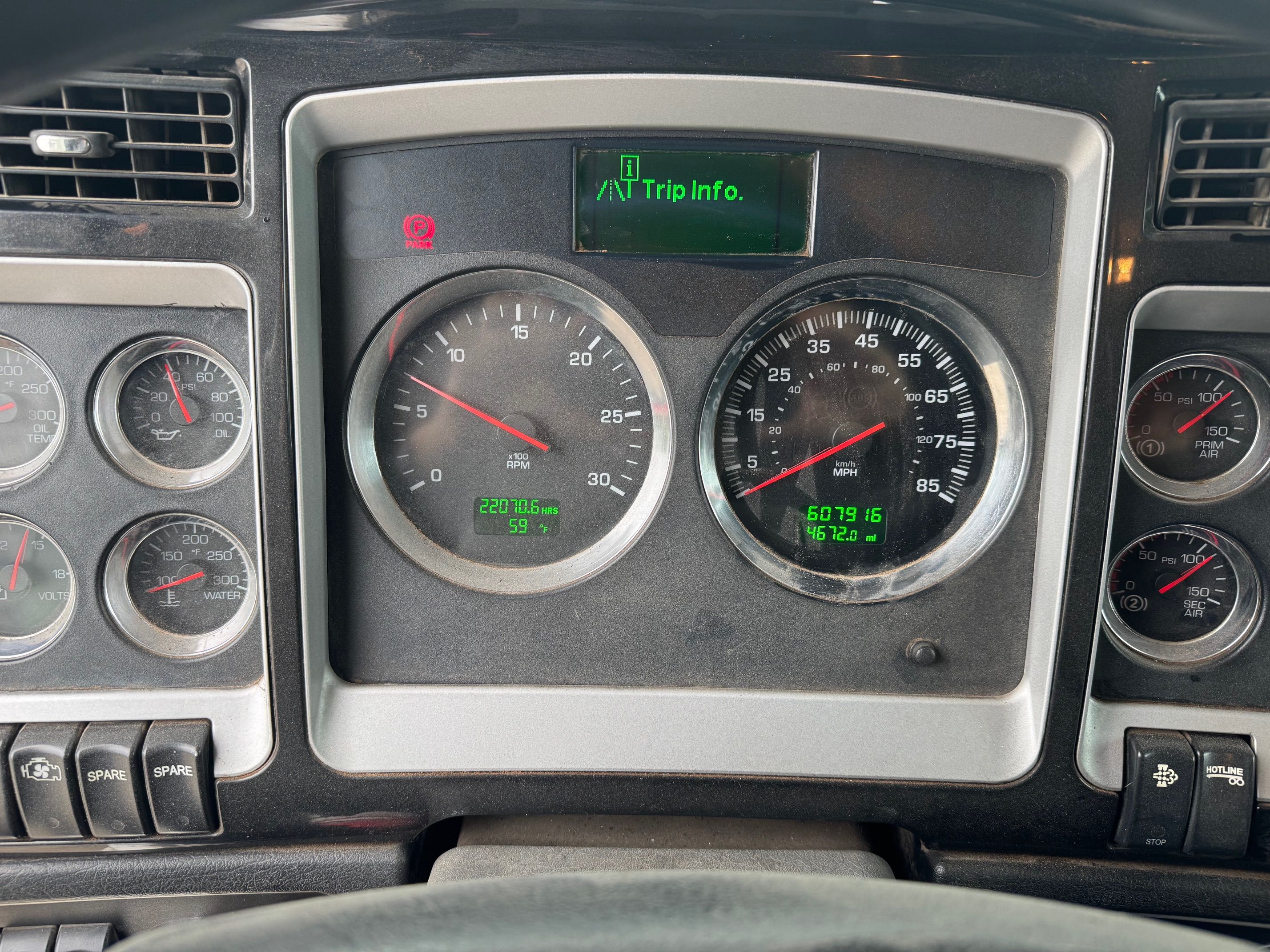 2012 KENWORTH T800 Photo 8 Thumbnail