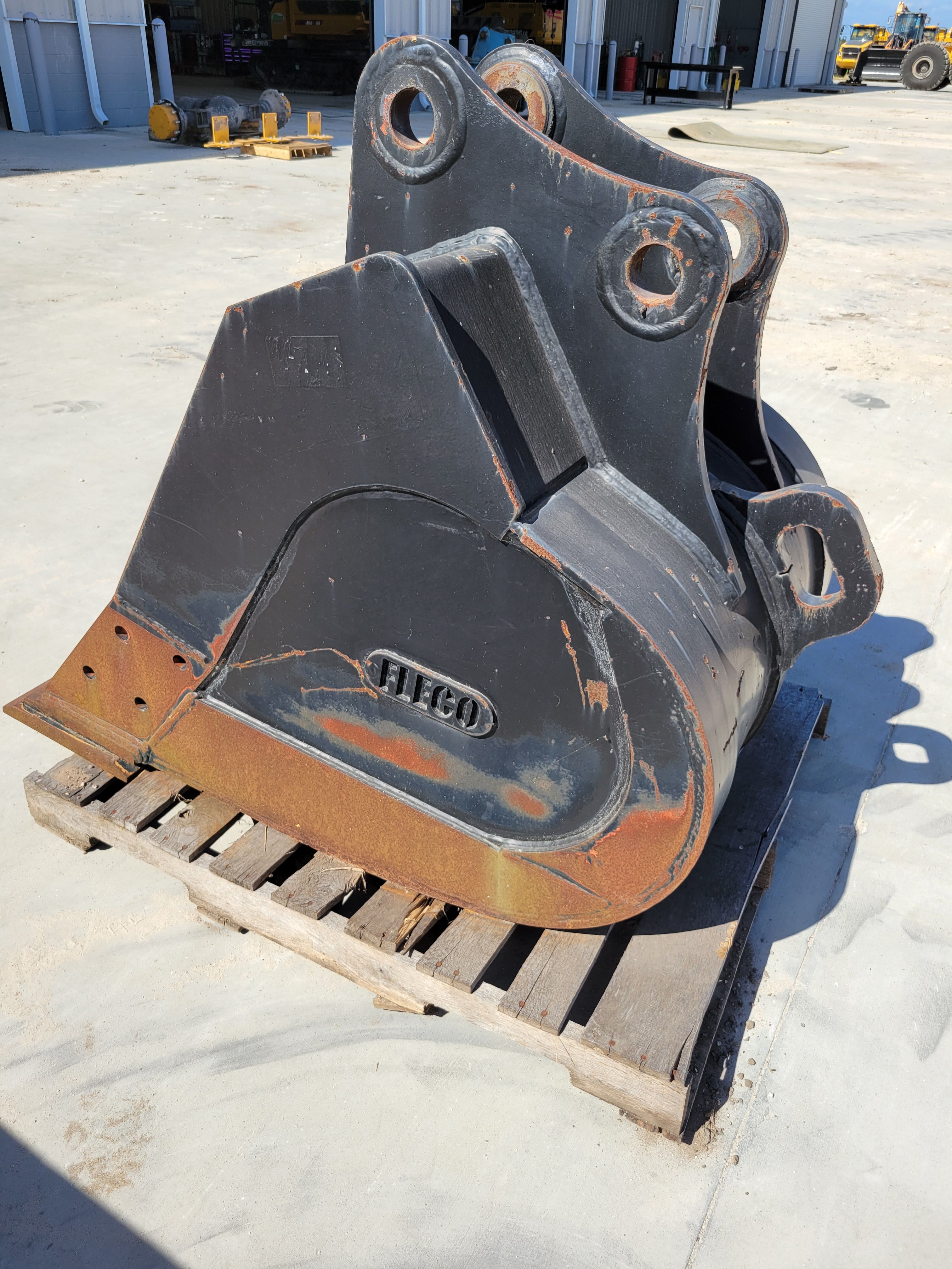 36" DITCH CLEANING EXCAVATOR BUCKET Photo 2 Thumbnail