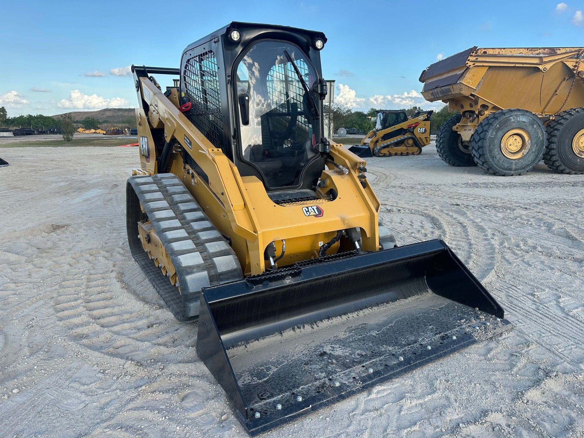 2024 CAT 299D3 Photo 6 Thumbnail