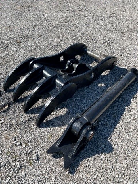 THUMB FOR SY365C (NO QUICK COUPLER) Photo 4 Thumbnail