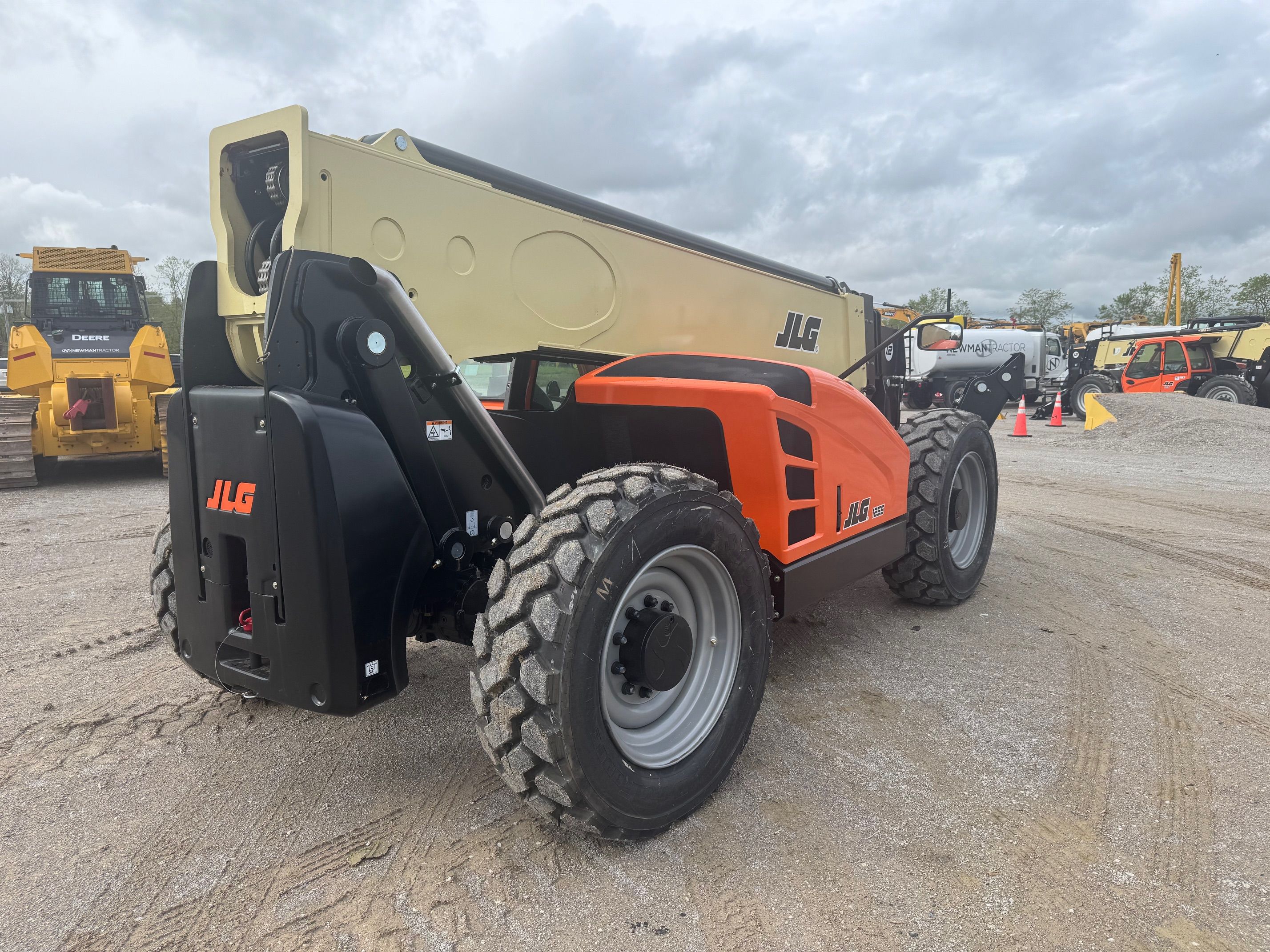 2025 JLG 1255 Photo 3 Thumbnail