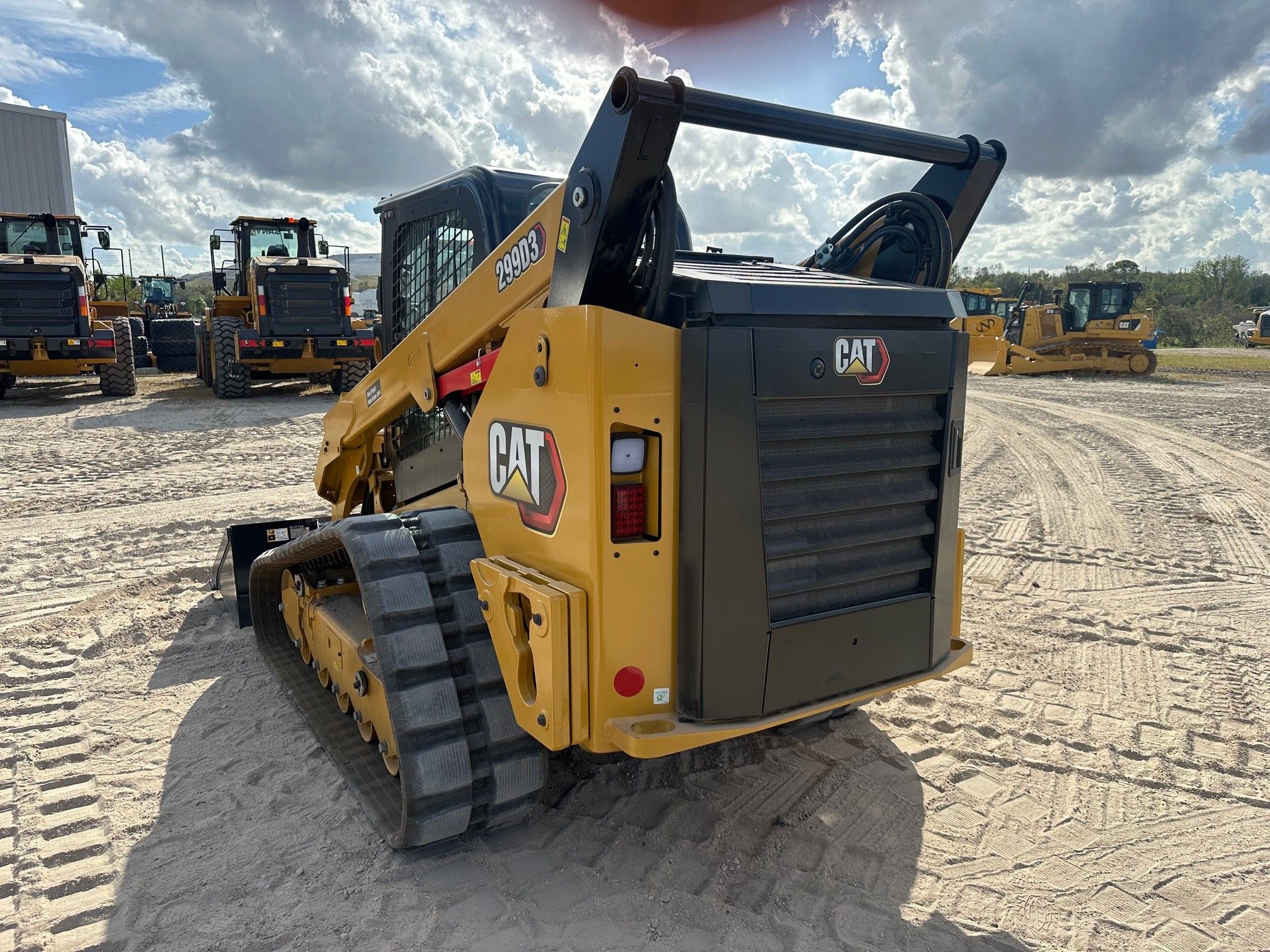 2024 CAT 299D3 Photo 3 Thumbnail