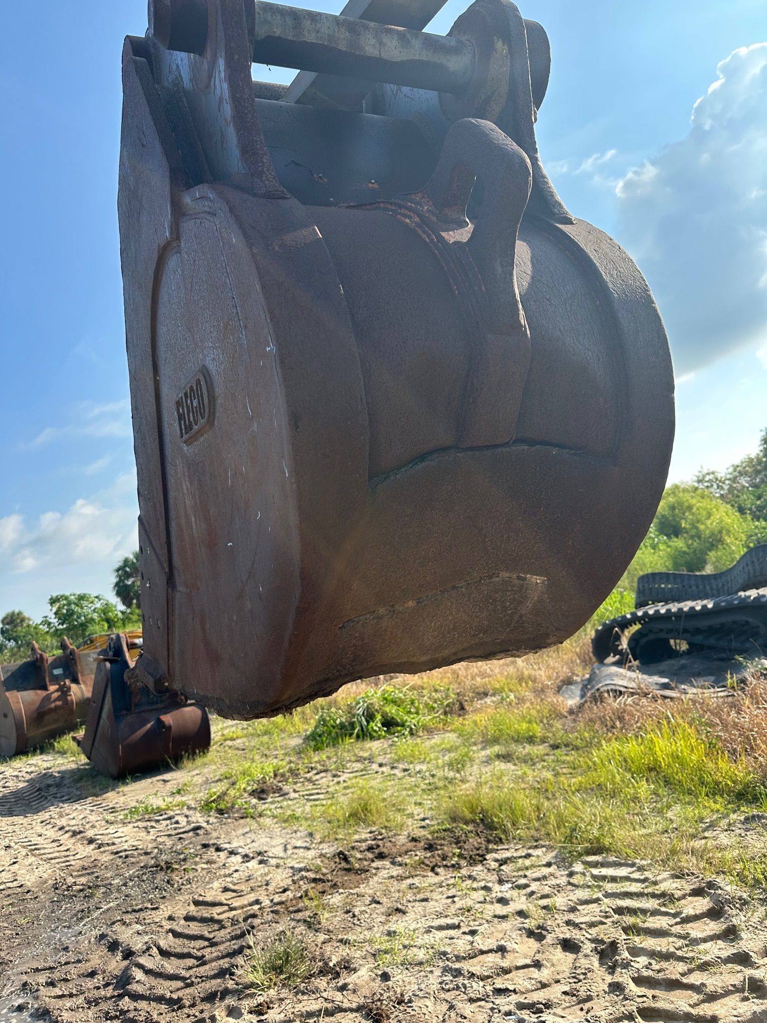 32" EXCAVATOR BUCKET FOR CAT 345B Photo 4 Thumbnail