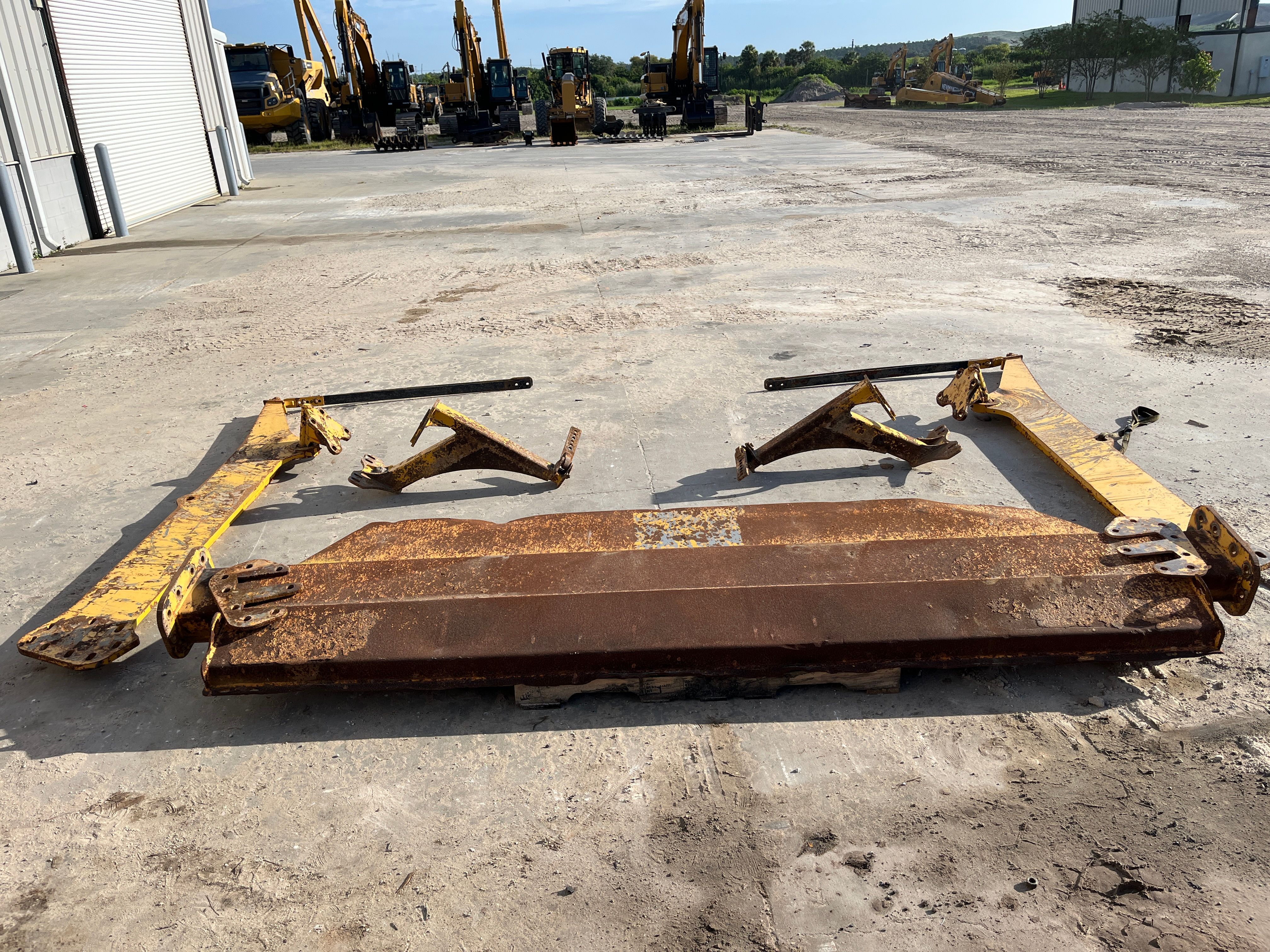 BELL B45E TAILGATE Photo 1 Thumbnail