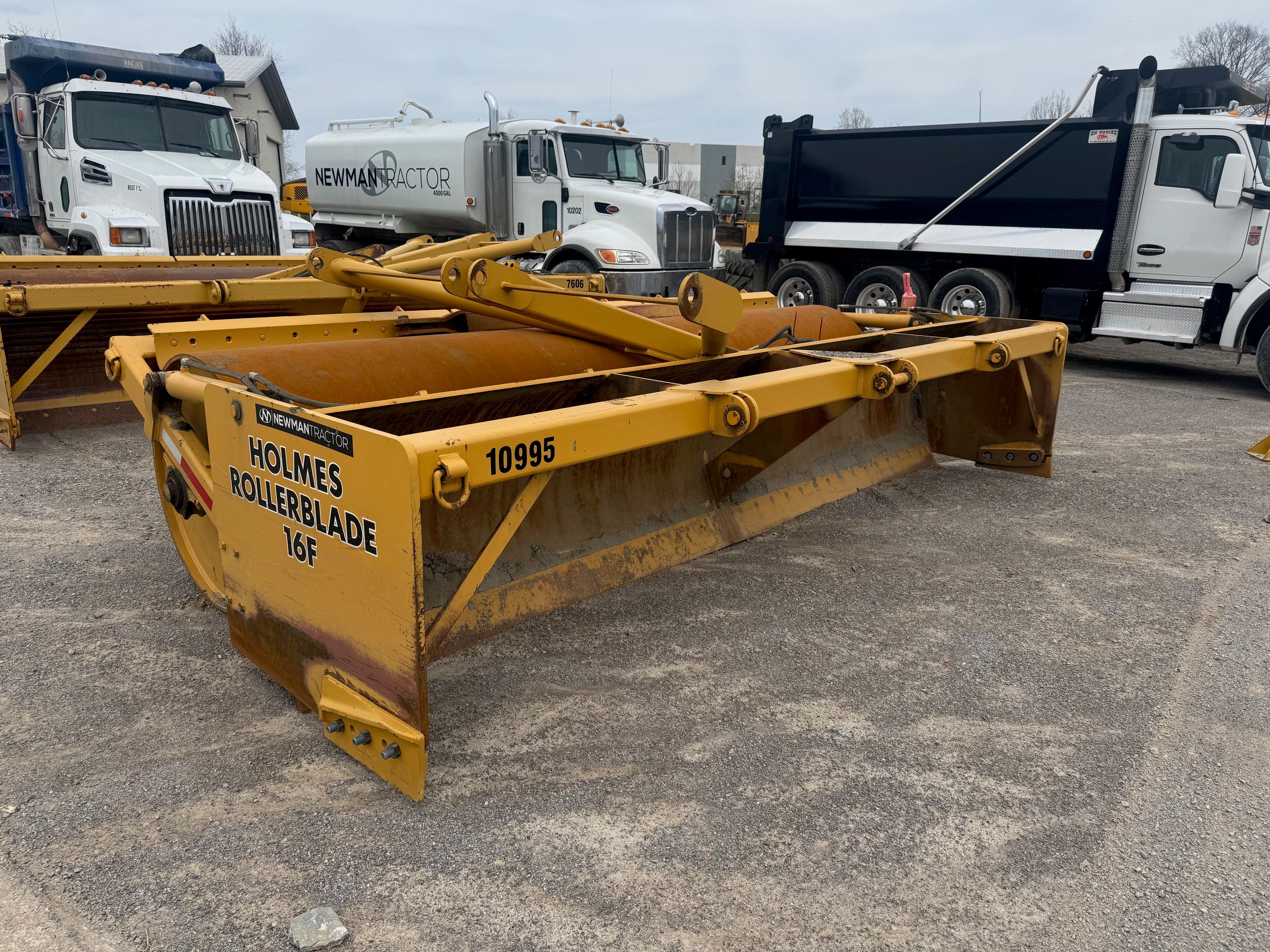 2023 16F ROLLERBLADE Photo 1 Thumbnail