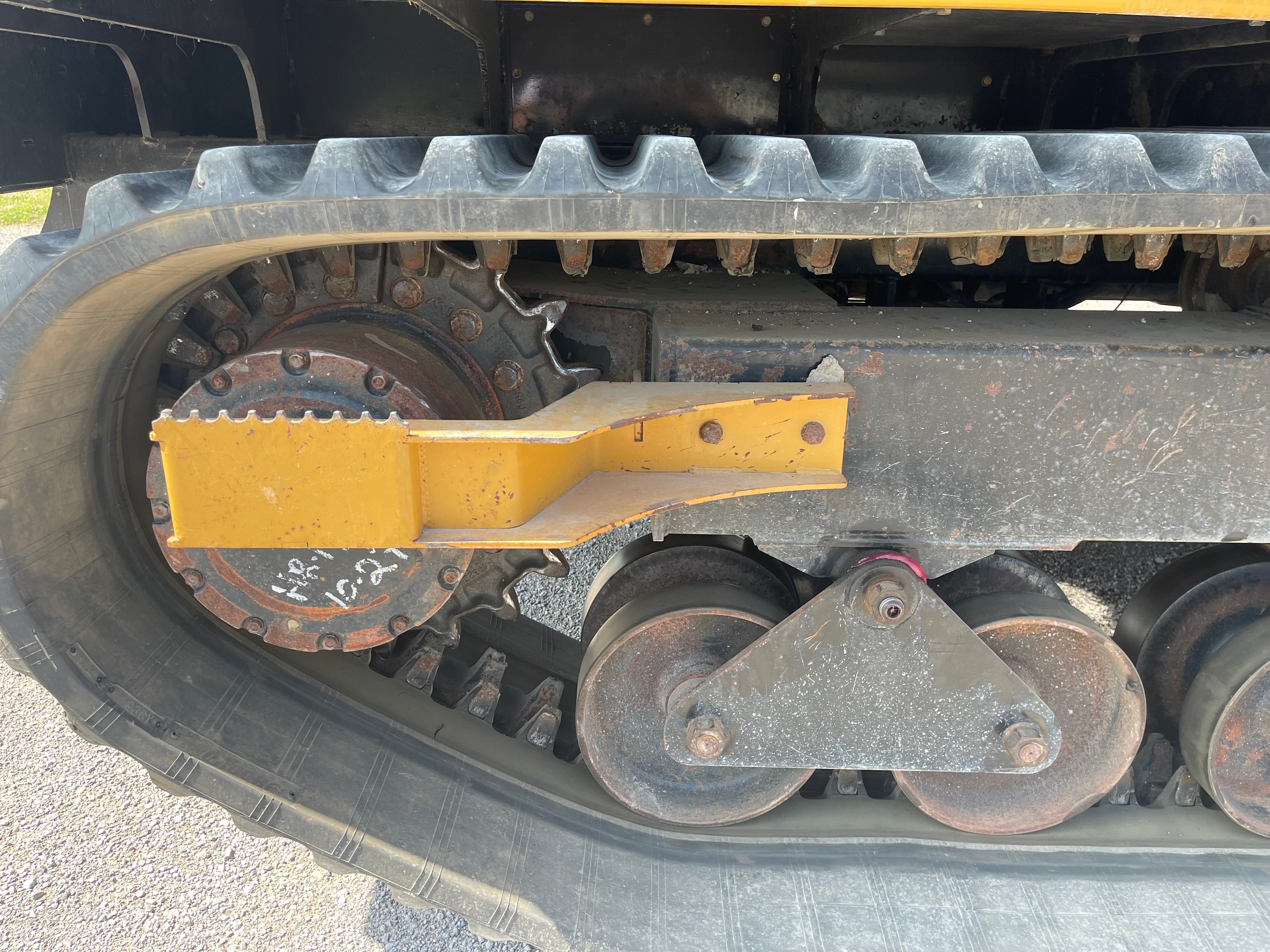 2017 MOROOKA MST 1500VD Photo 7 Thumbnail