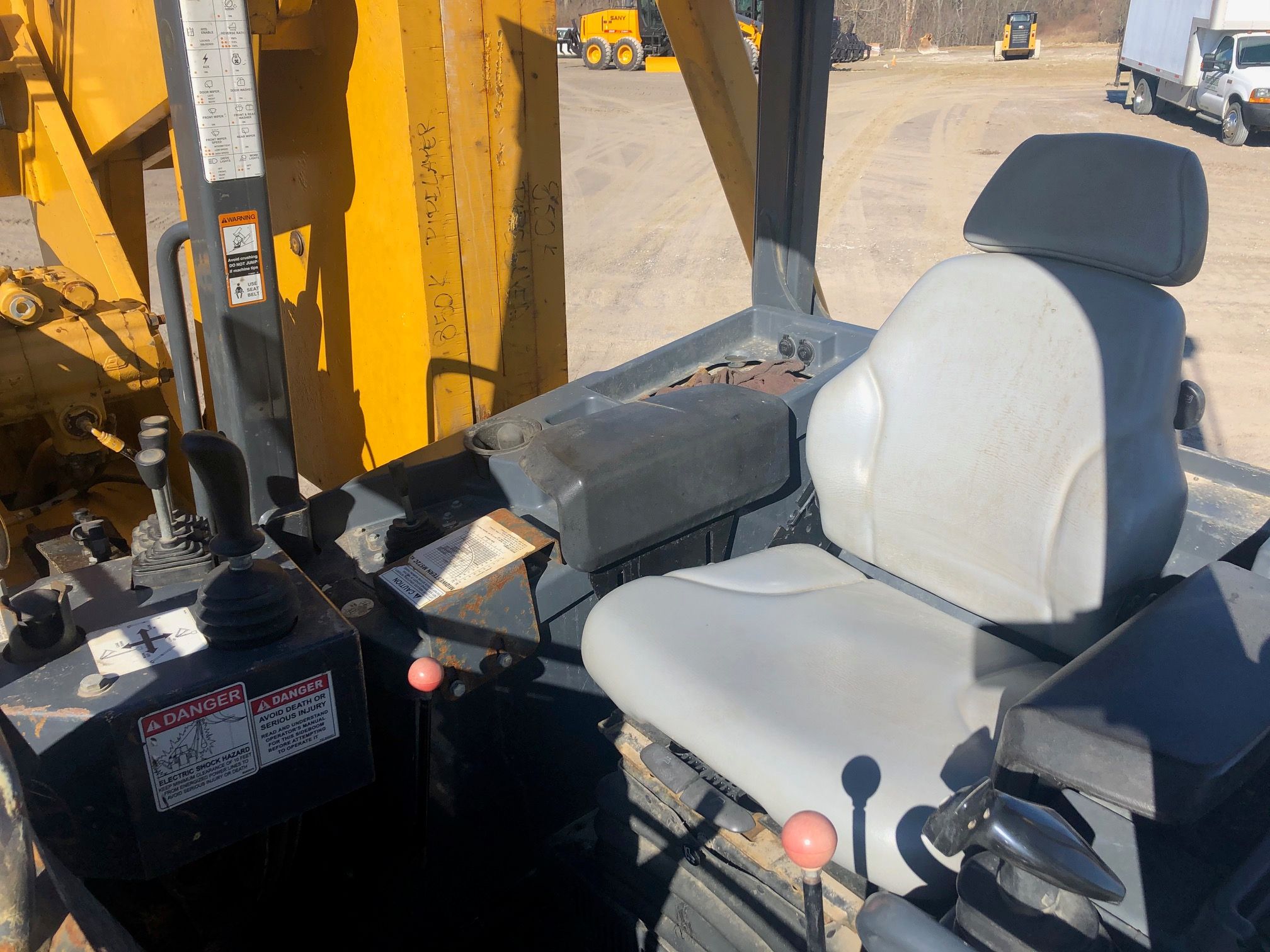 2014 JOHN DEERE 850K LGP Photo 11 Thumbnail