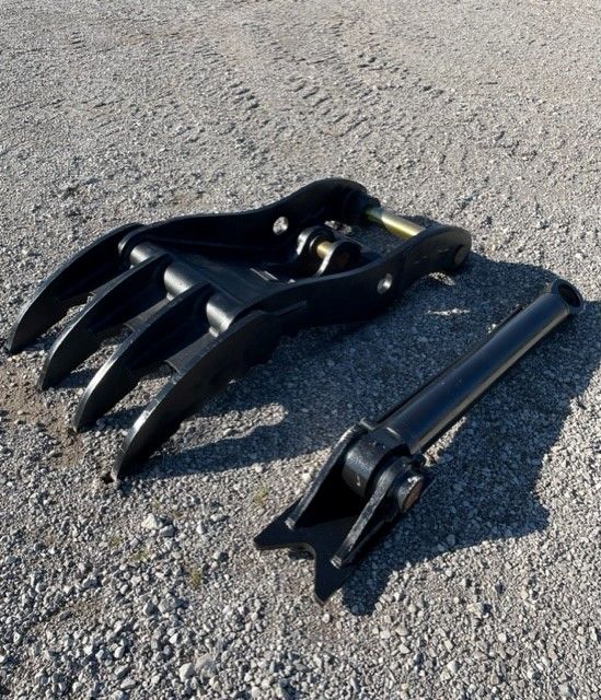 THUMB FOR SY265C (FOR USE W/ QUICK COUPLER) Photo 4 Thumbnail