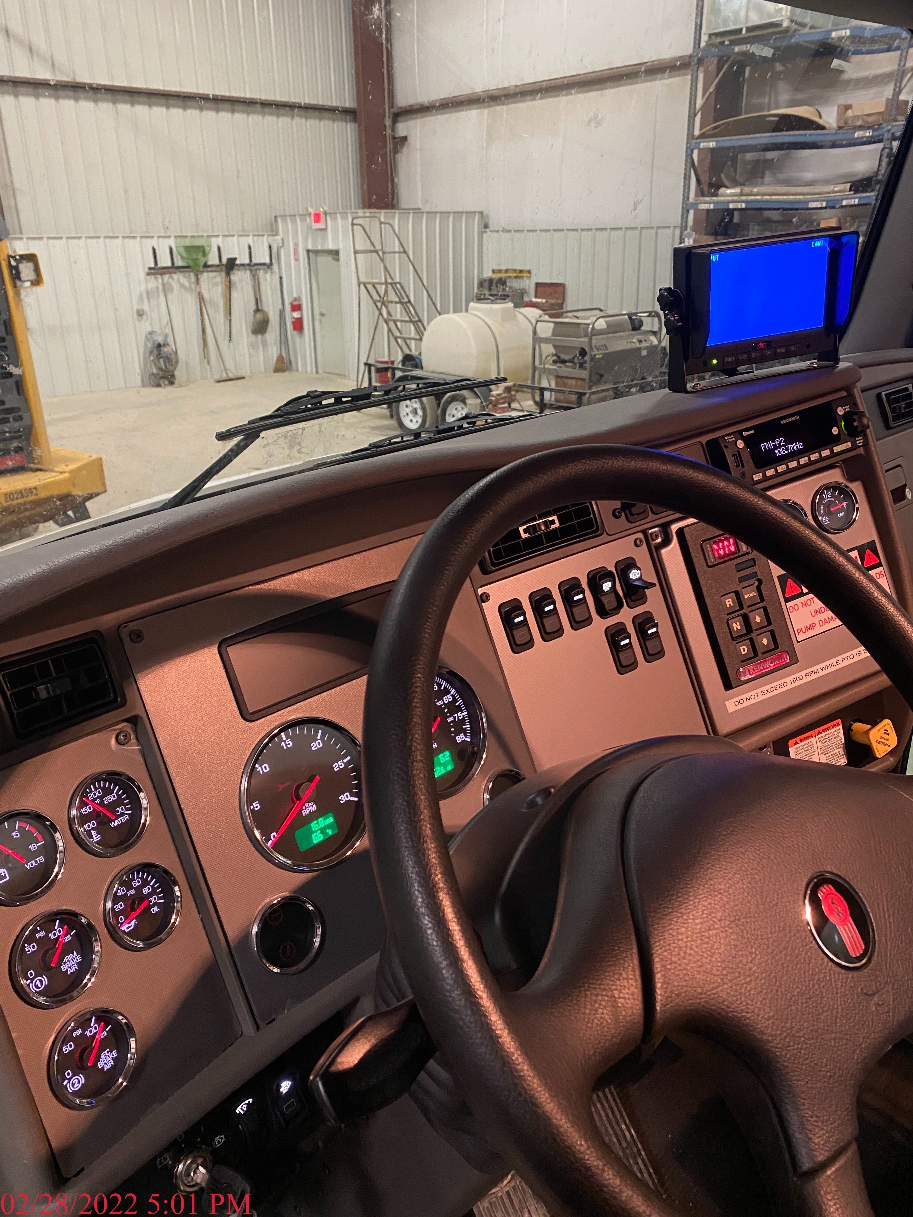 2022 KENWORTH T270 Photo 3 Thumbnail