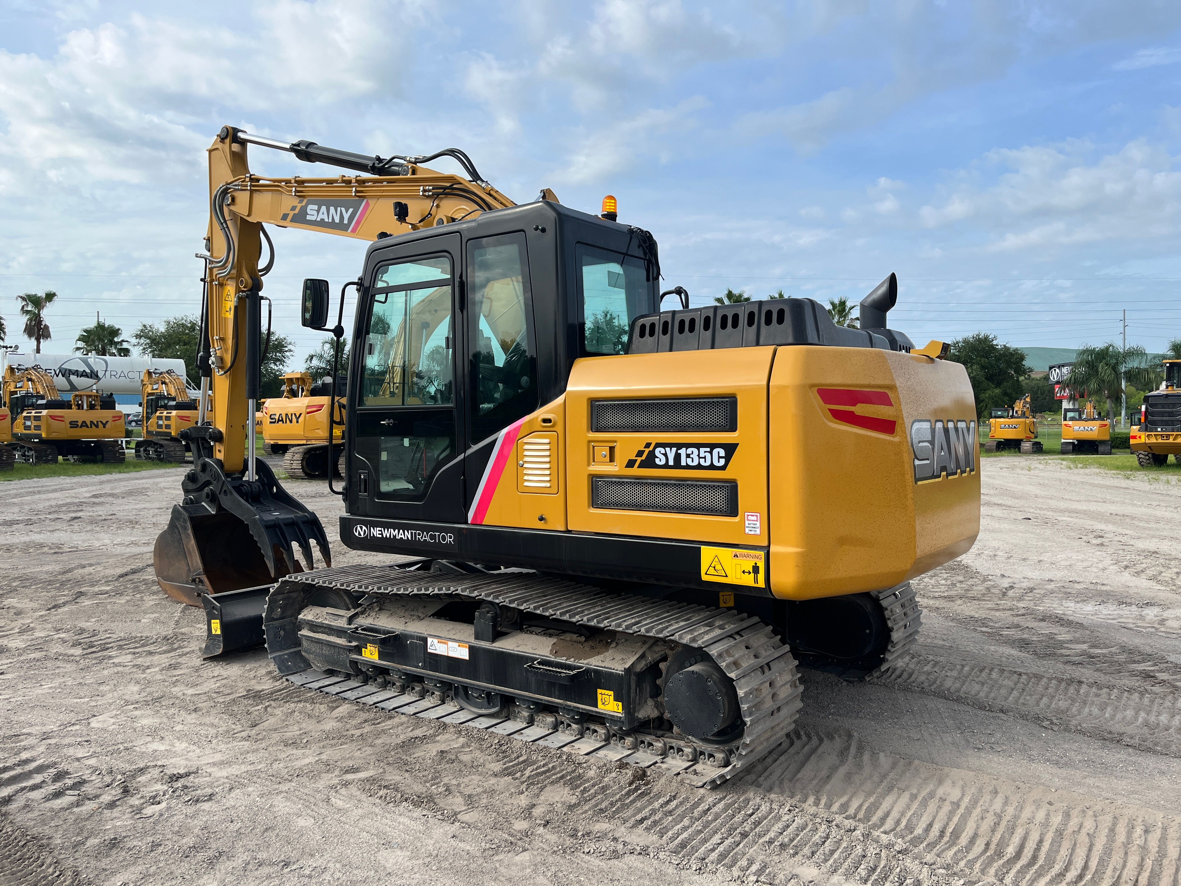 2023 SANY SY135C Photo 3 Thumbnail