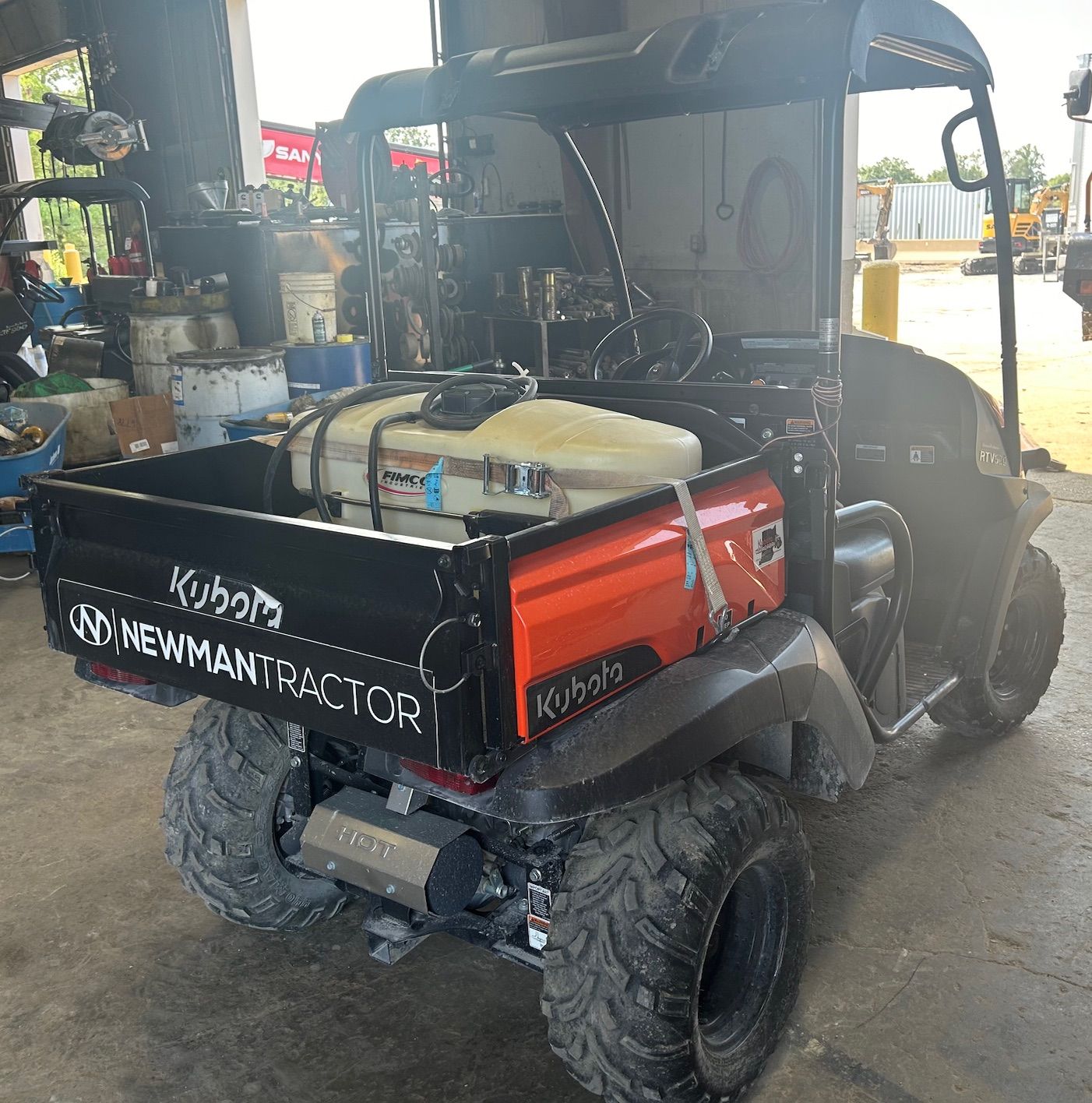 2022 KUBOTA RTV520-A Photo 3 Thumbnail