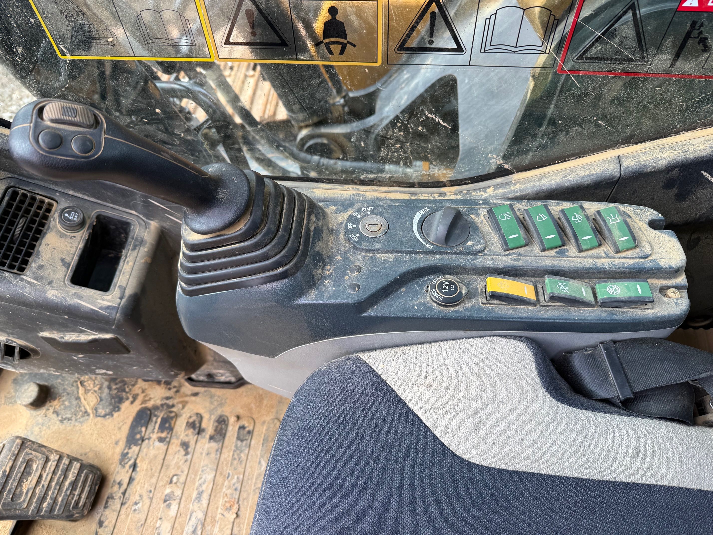 2023 SANY SY225C Photo 8 Thumbnail