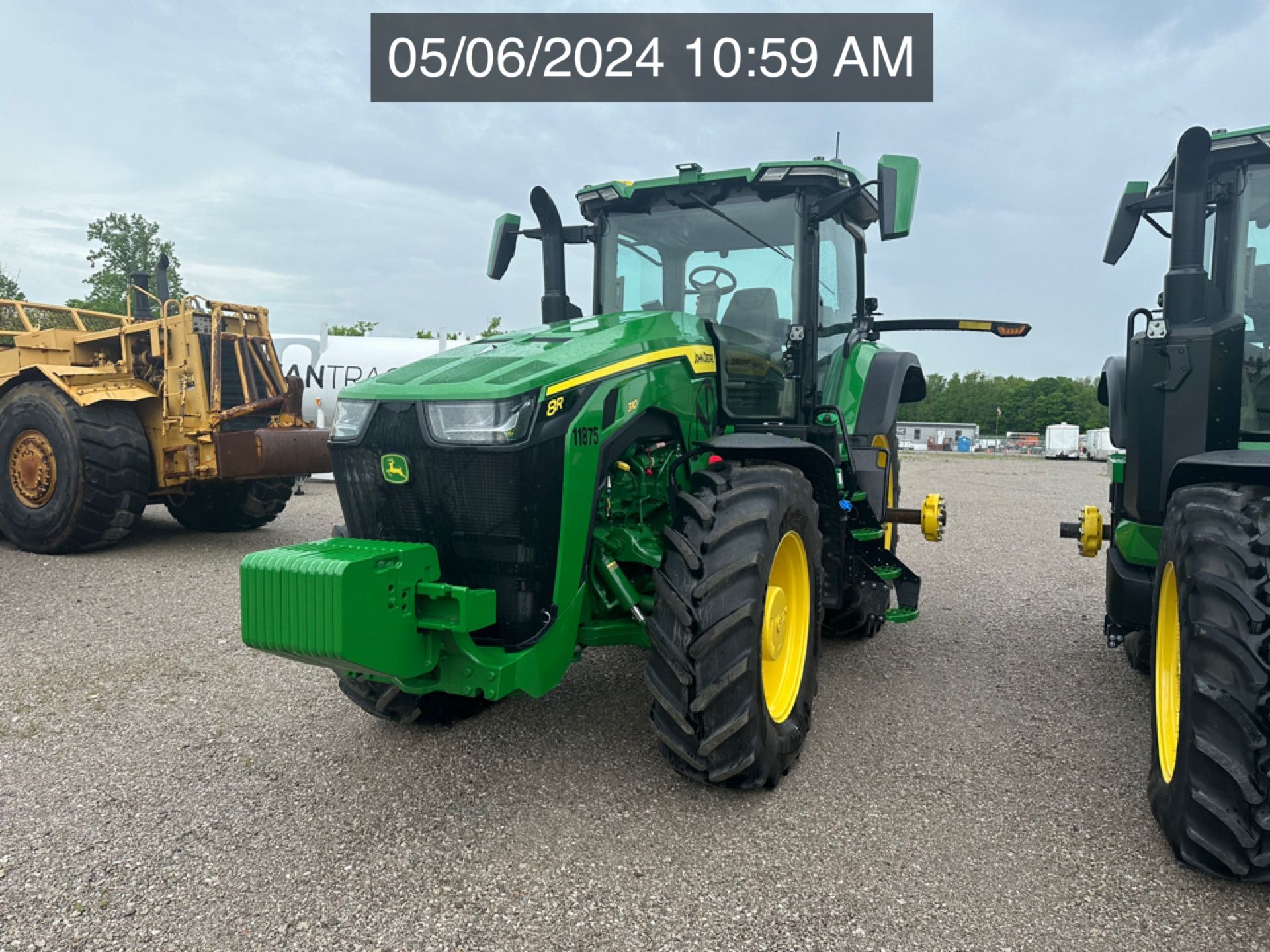 2023 JOHN DEERE 8R 310 Photo 1 Thumbnail