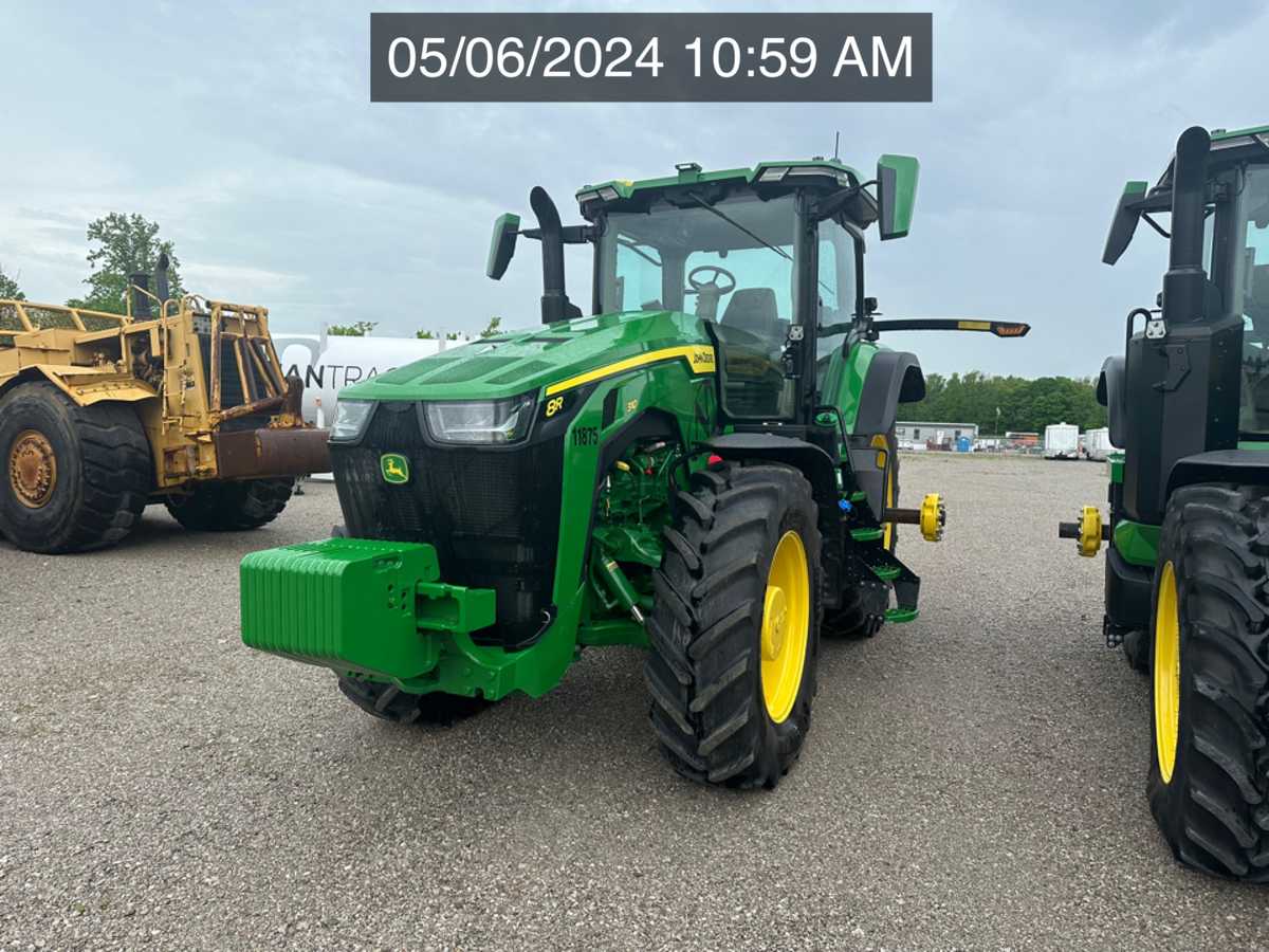 2023 JOHN DEERE 8R 310 Photo 1