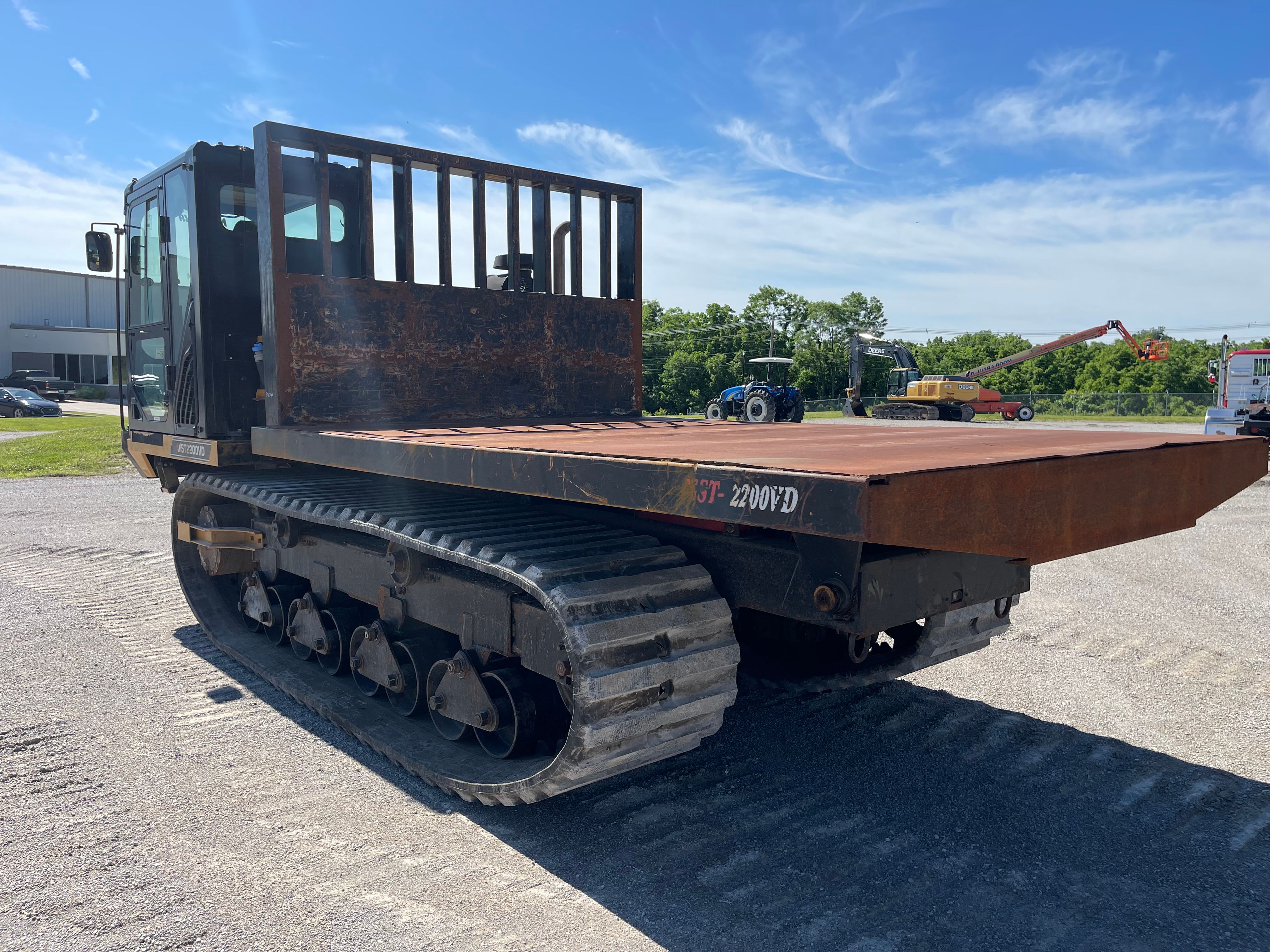 2017 MOROOKA MST 2200VD Photo 2 Thumbnail