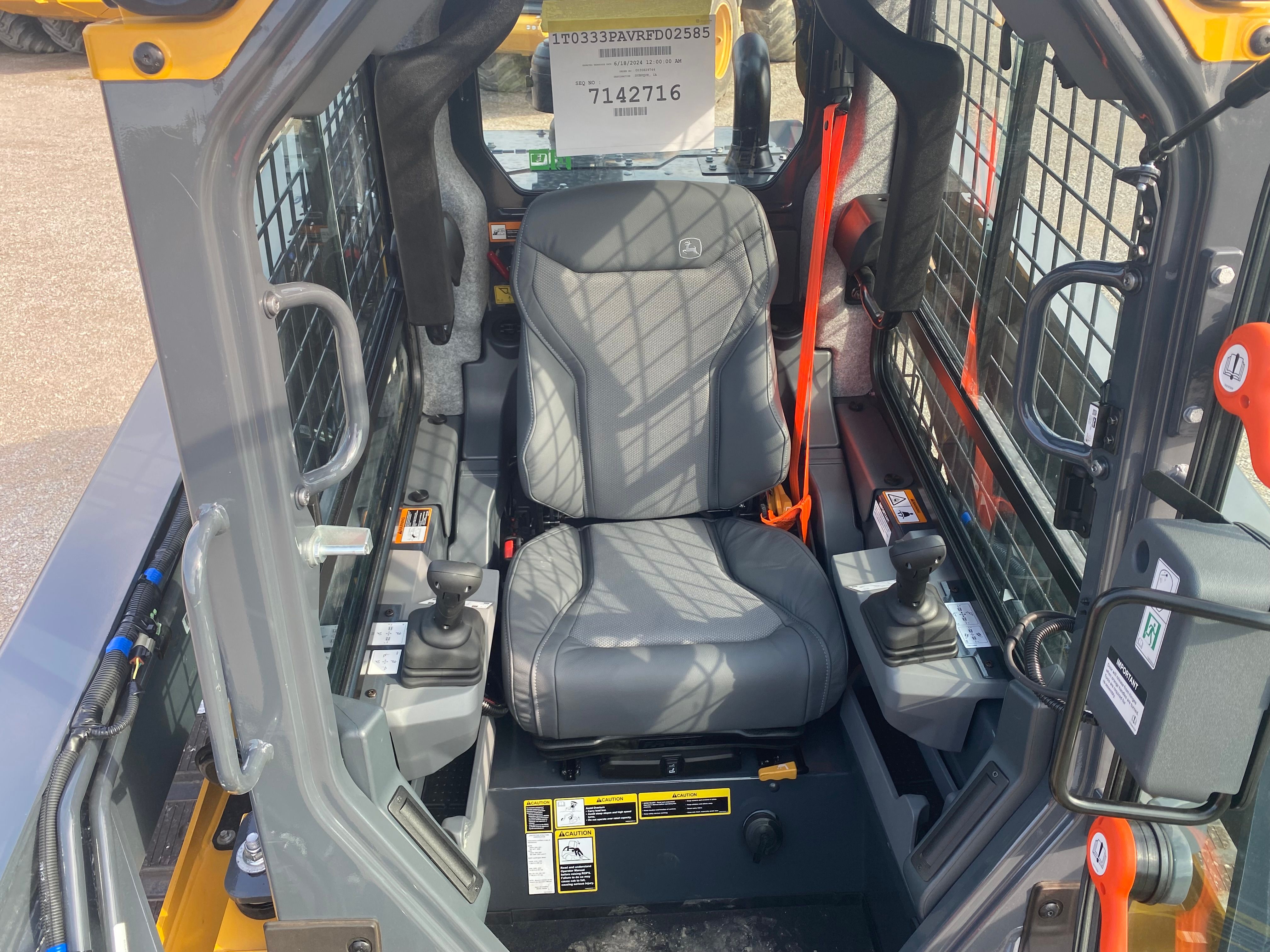 2024 JOHN DEERE 333P Photo 7 Thumbnail