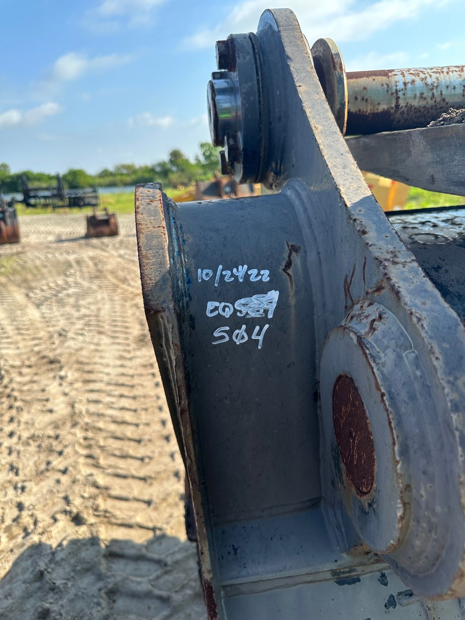 36" BUCKET FOR SY215C Photo 6 Thumbnail