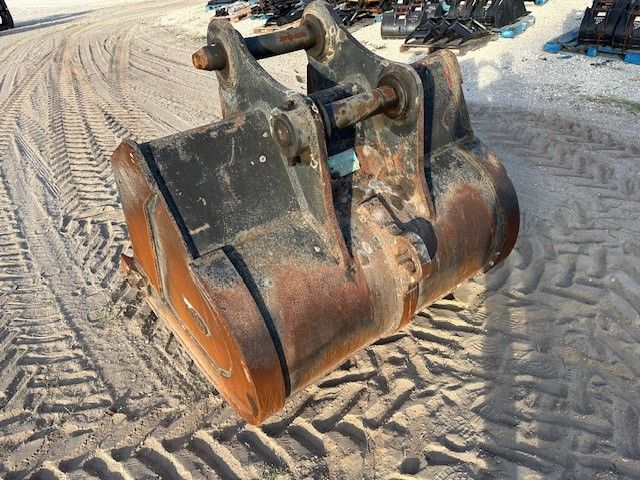 60" EXCAVATOR BUCKET Photo 2 Thumbnail