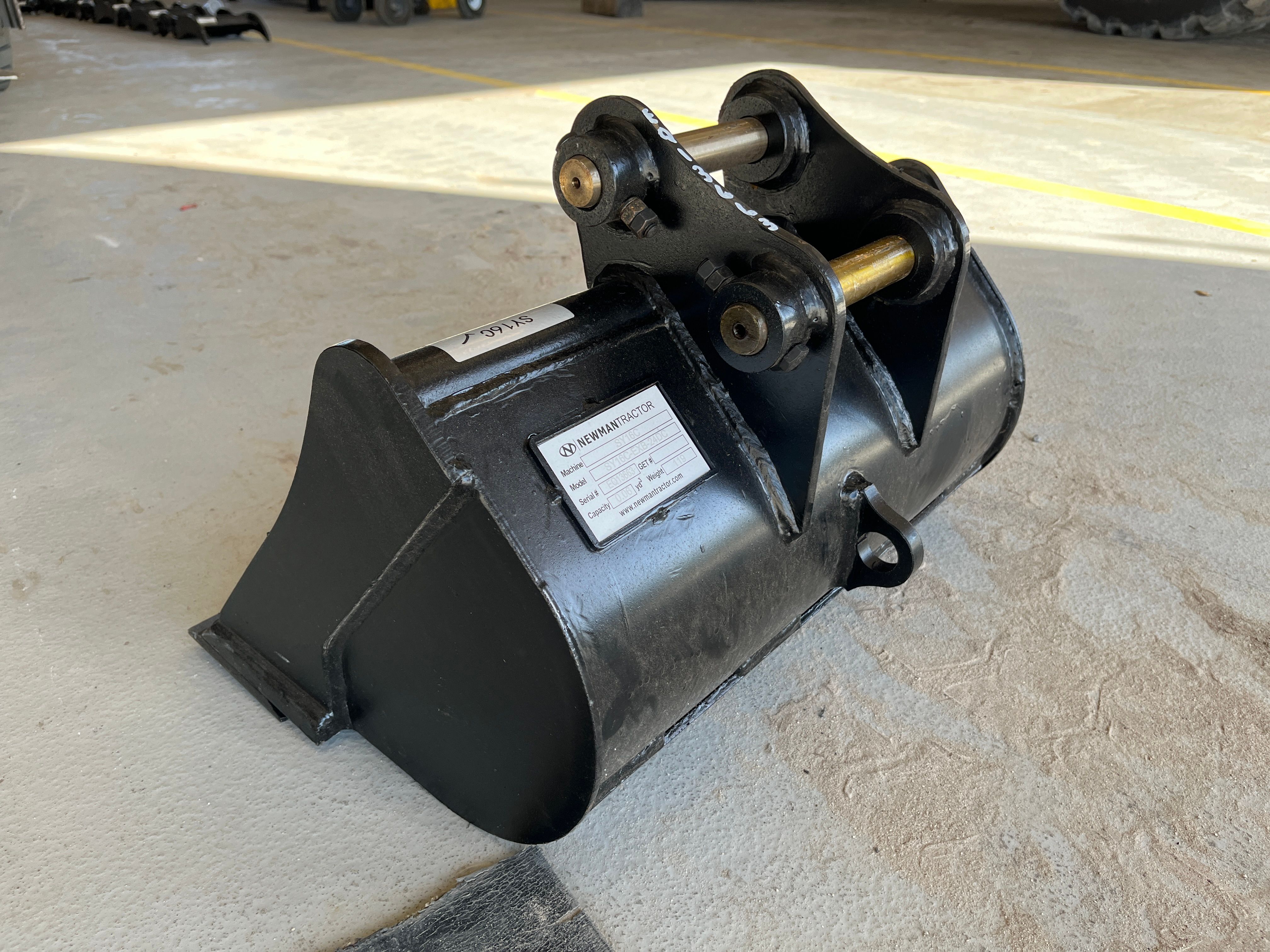 24" DC BUCKET FOR SY16C Photo 2 Thumbnail