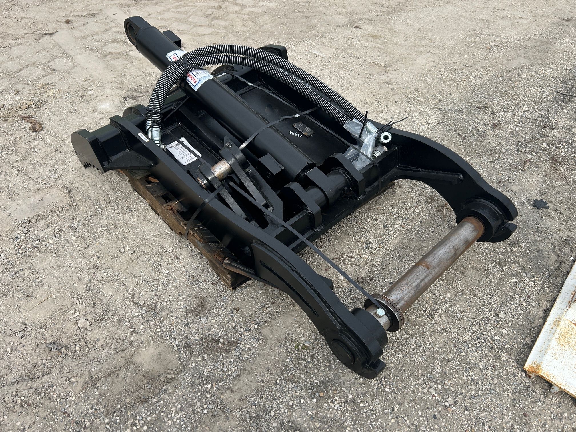 SHORT THUMB FOR SY365C Photo 1 Thumbnail