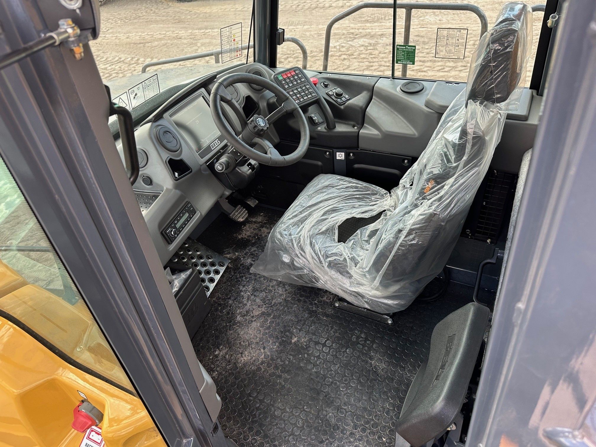 2025 BELL B45E Photo 7 Thumbnail