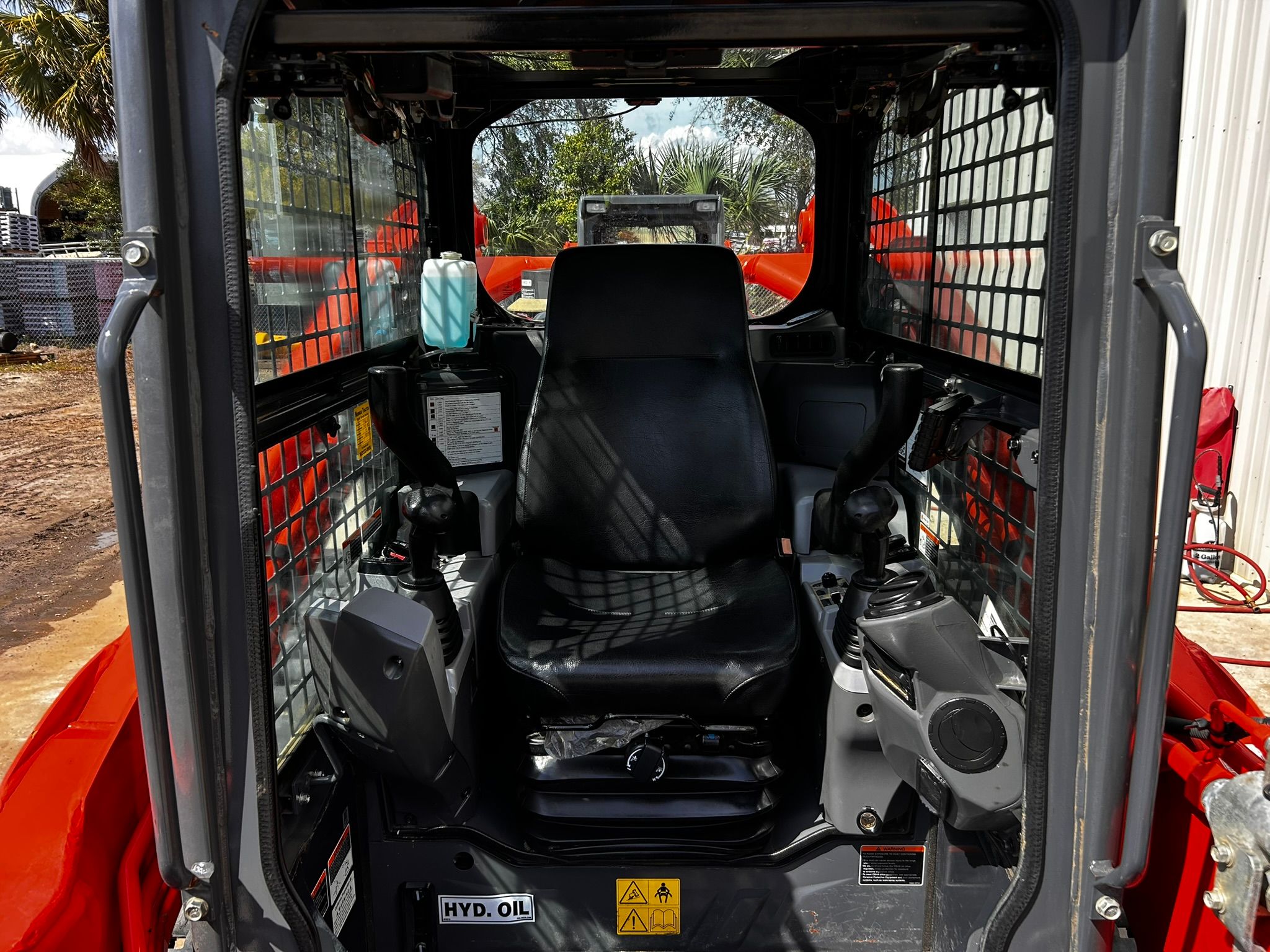 2024 KUBOTA SVL97-2HFC Photo 7 Thumbnail