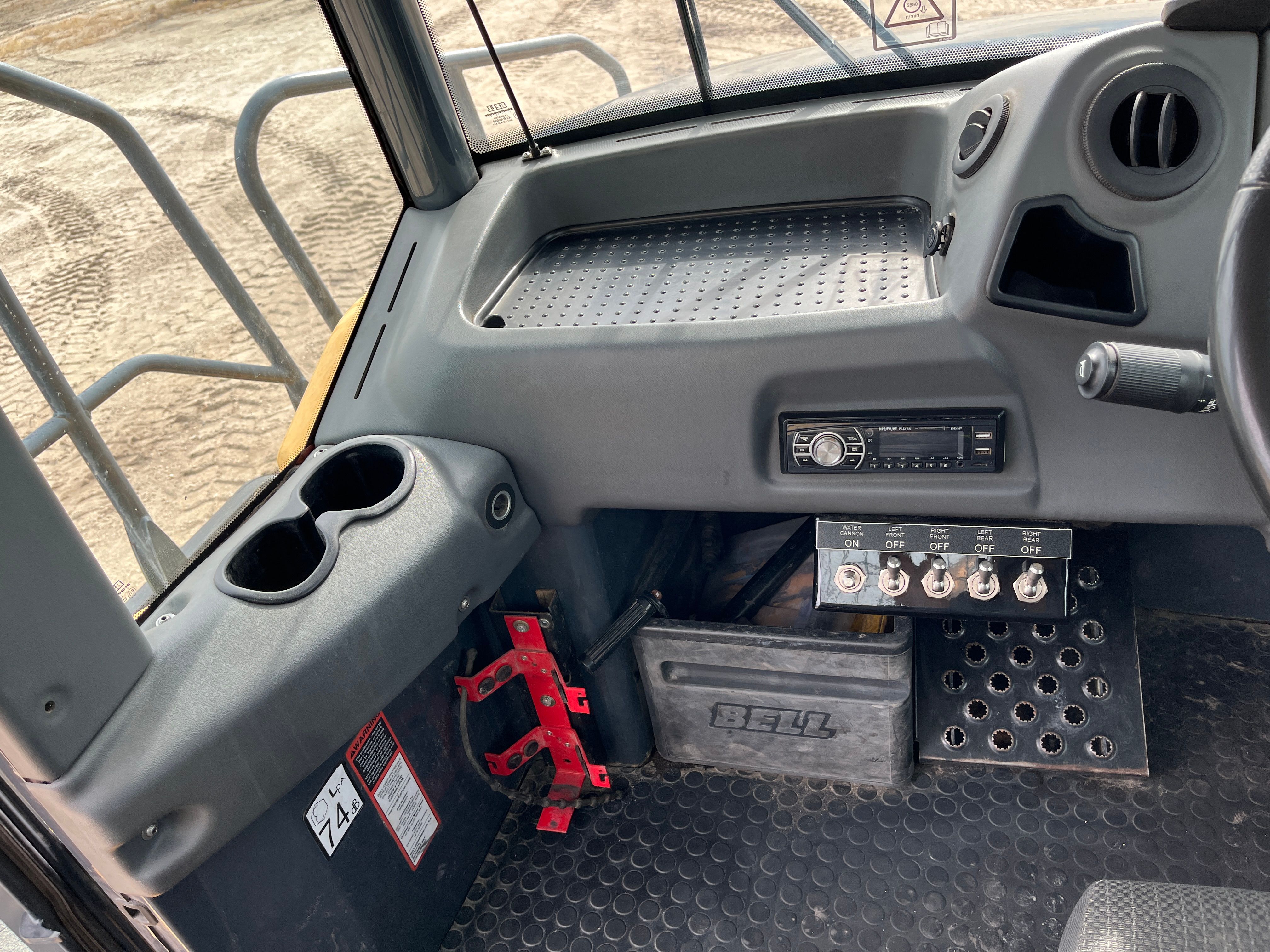 2020 BELL B30E Photo 8 Thumbnail