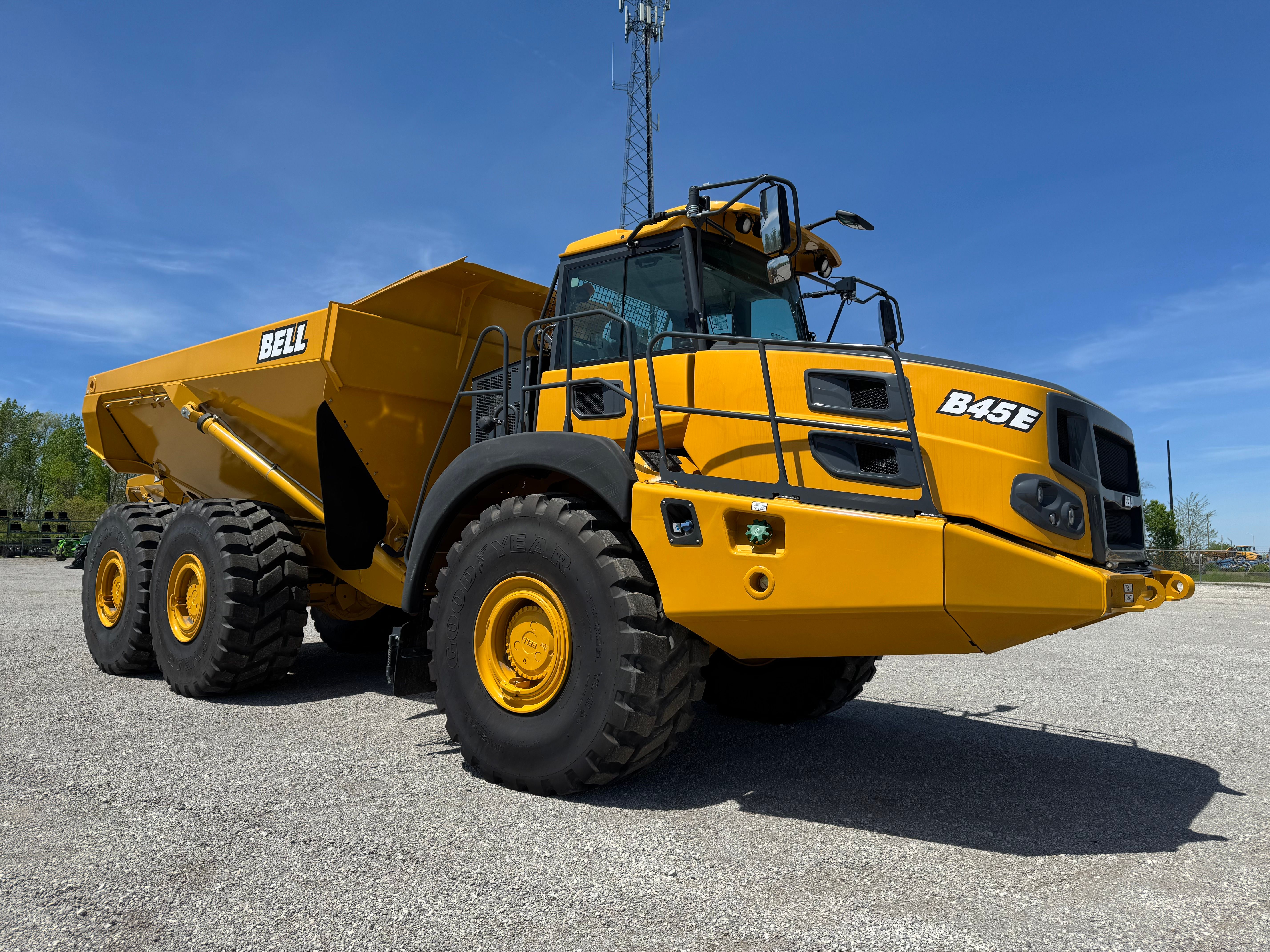 2025 BELL B45E Photo 10 Thumbnail