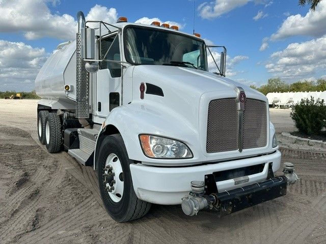 2020 KENWORTH T370 WATER Photo 6 Thumbnail